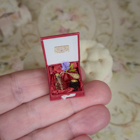 Miniature Perfume Gift Box Dollhouse Accessory Glass Bottle 1:12
