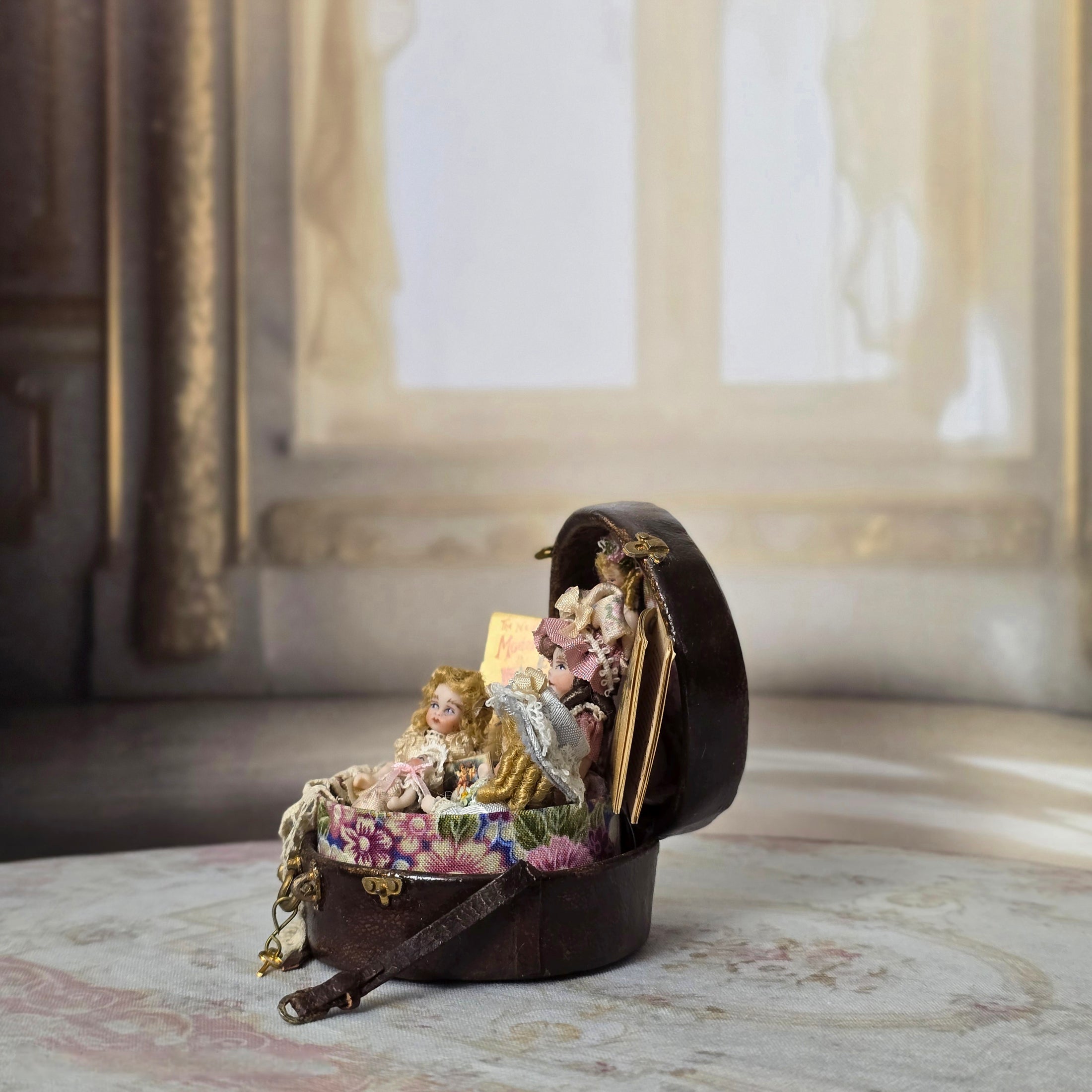 Pat Boldt Porcelain Victorian Doll Collection in Leather Hatbox