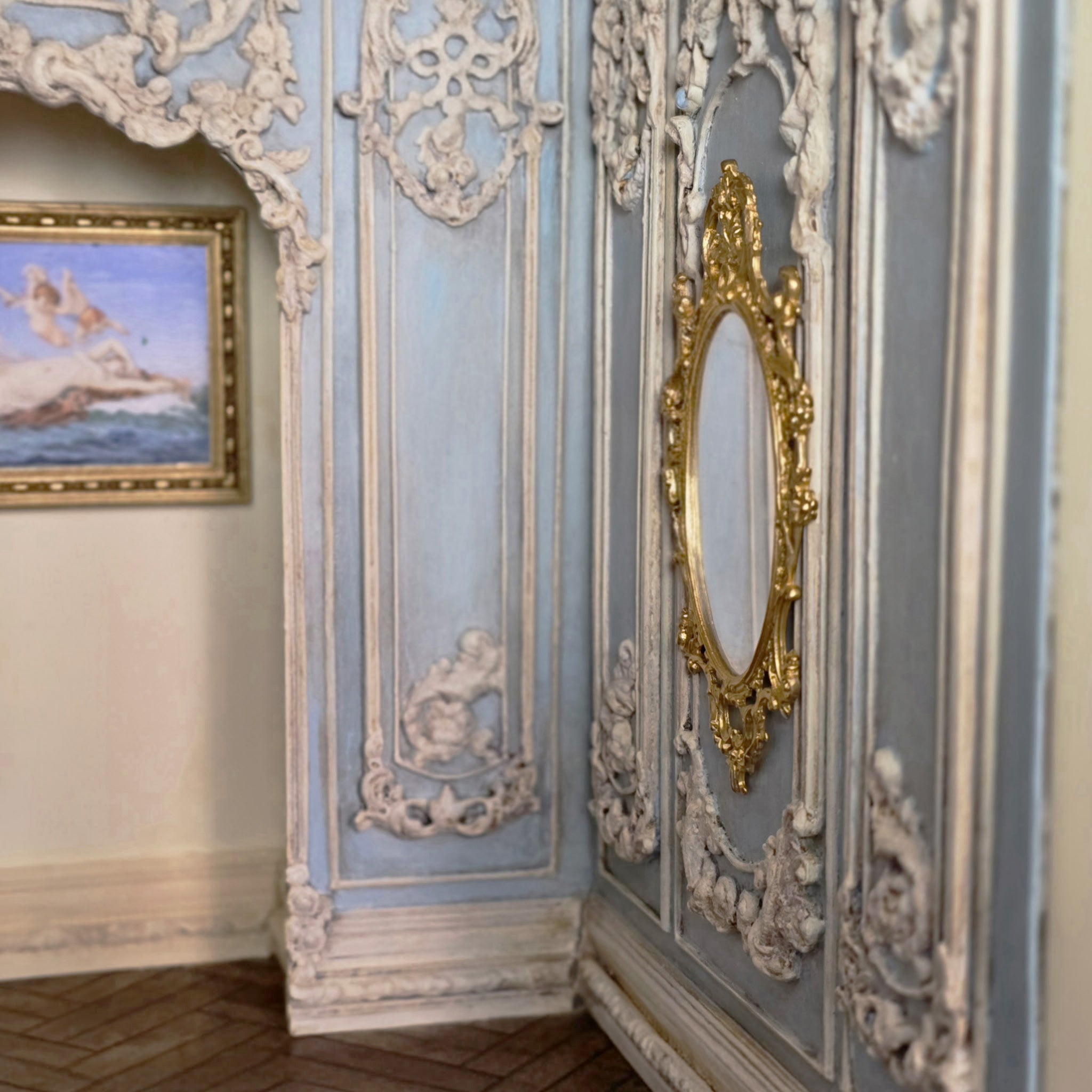 John J. Hodgson 22K Gold Gilt Baroque Oval Wall Mirror, 1:12 Scale