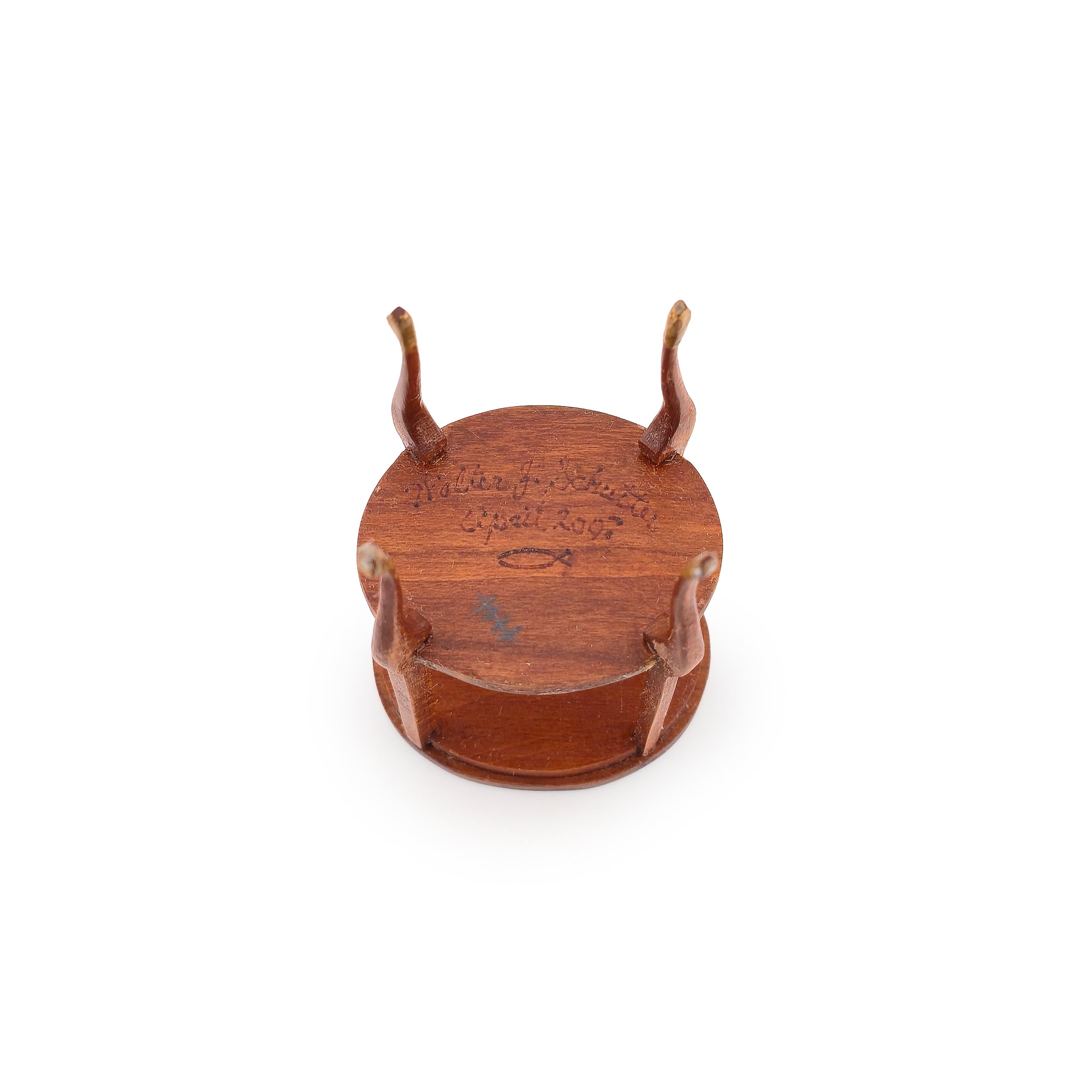 Carved Circular French Guéridon Side Accent Table by Walter Schutter
