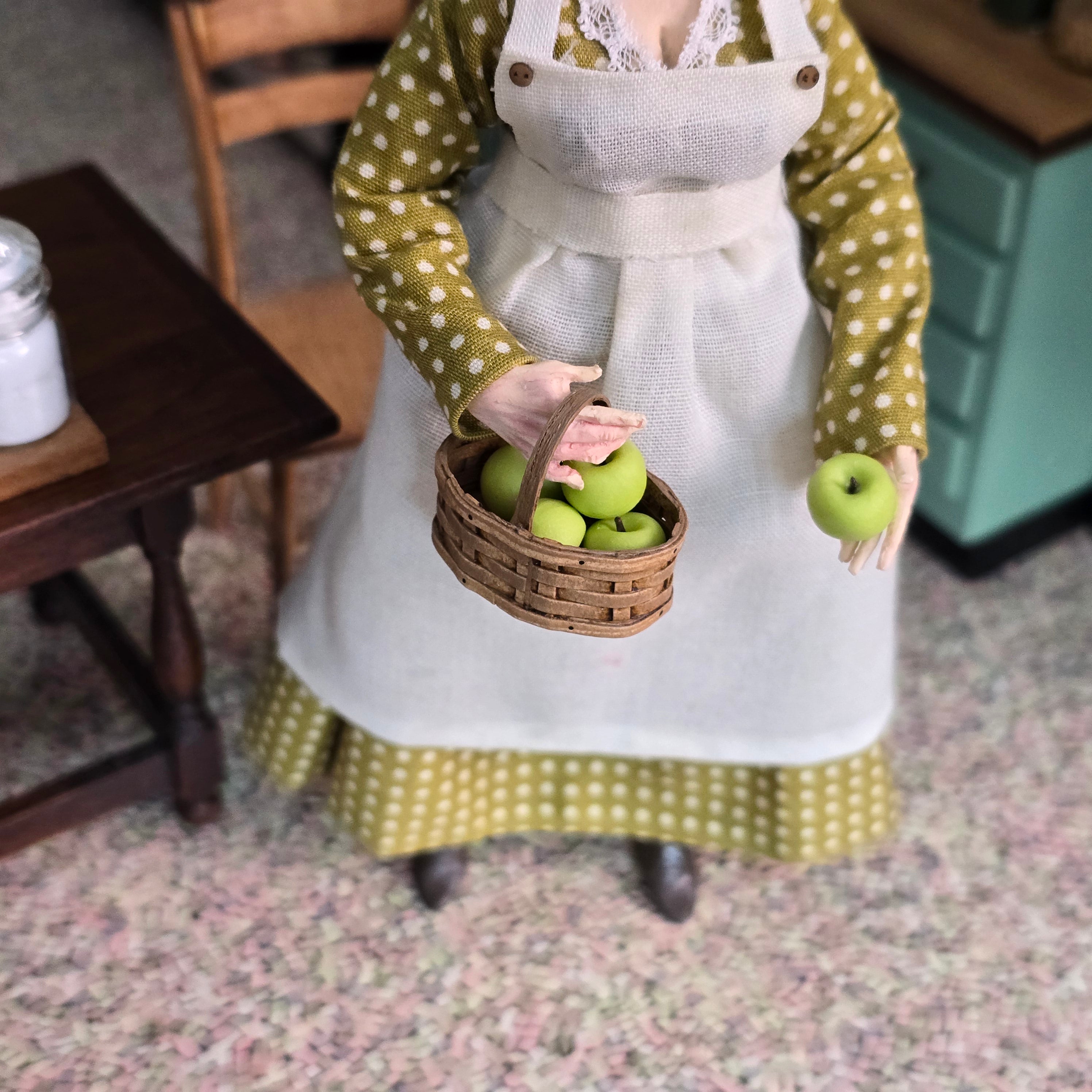 Miniature Dollhouse Apple Basket Al Chandronnait 1:12 Scale