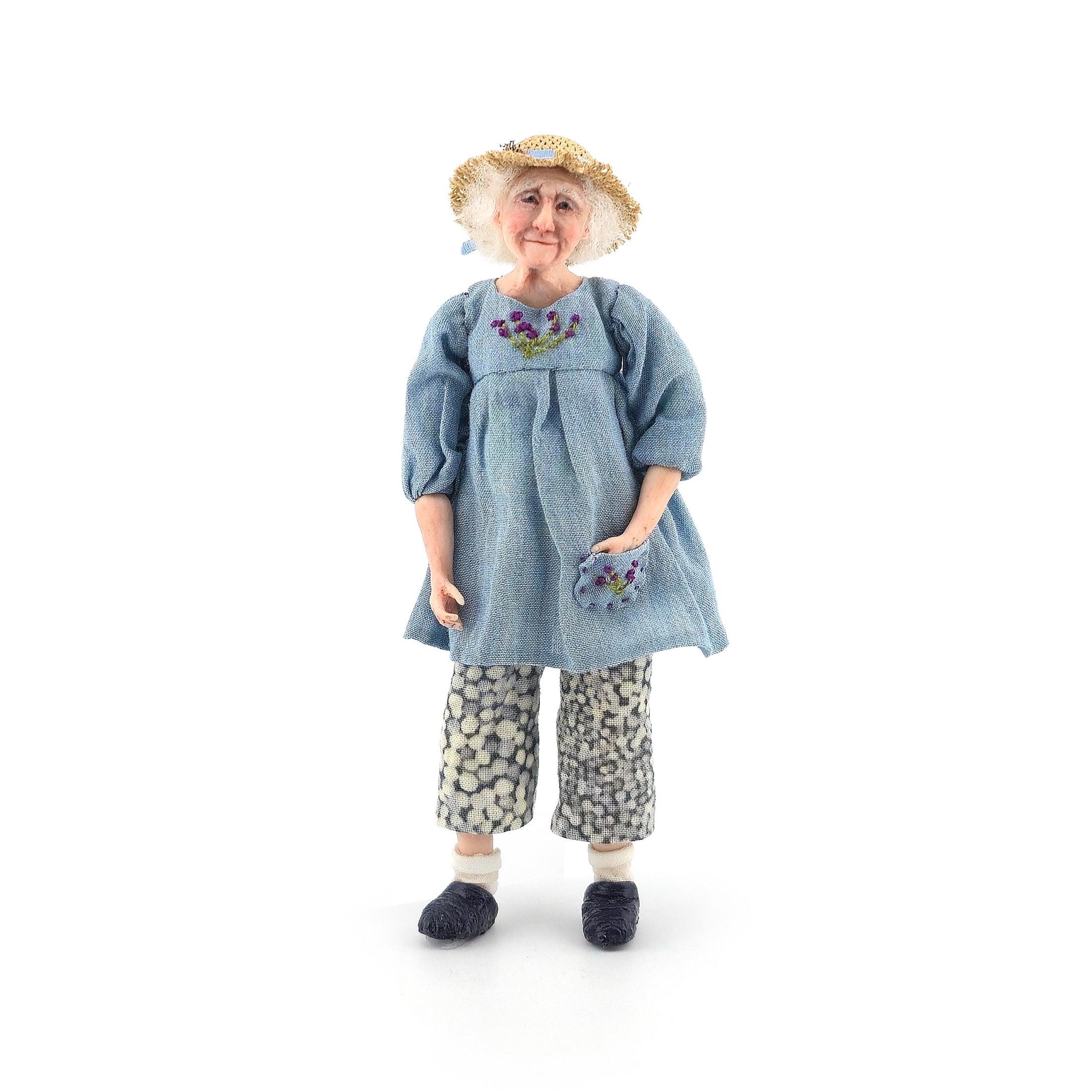 Jain Squires The Giddy Kipper UK Kind Gardening Farmhouse Grandmother Dollhouse Lady Doll