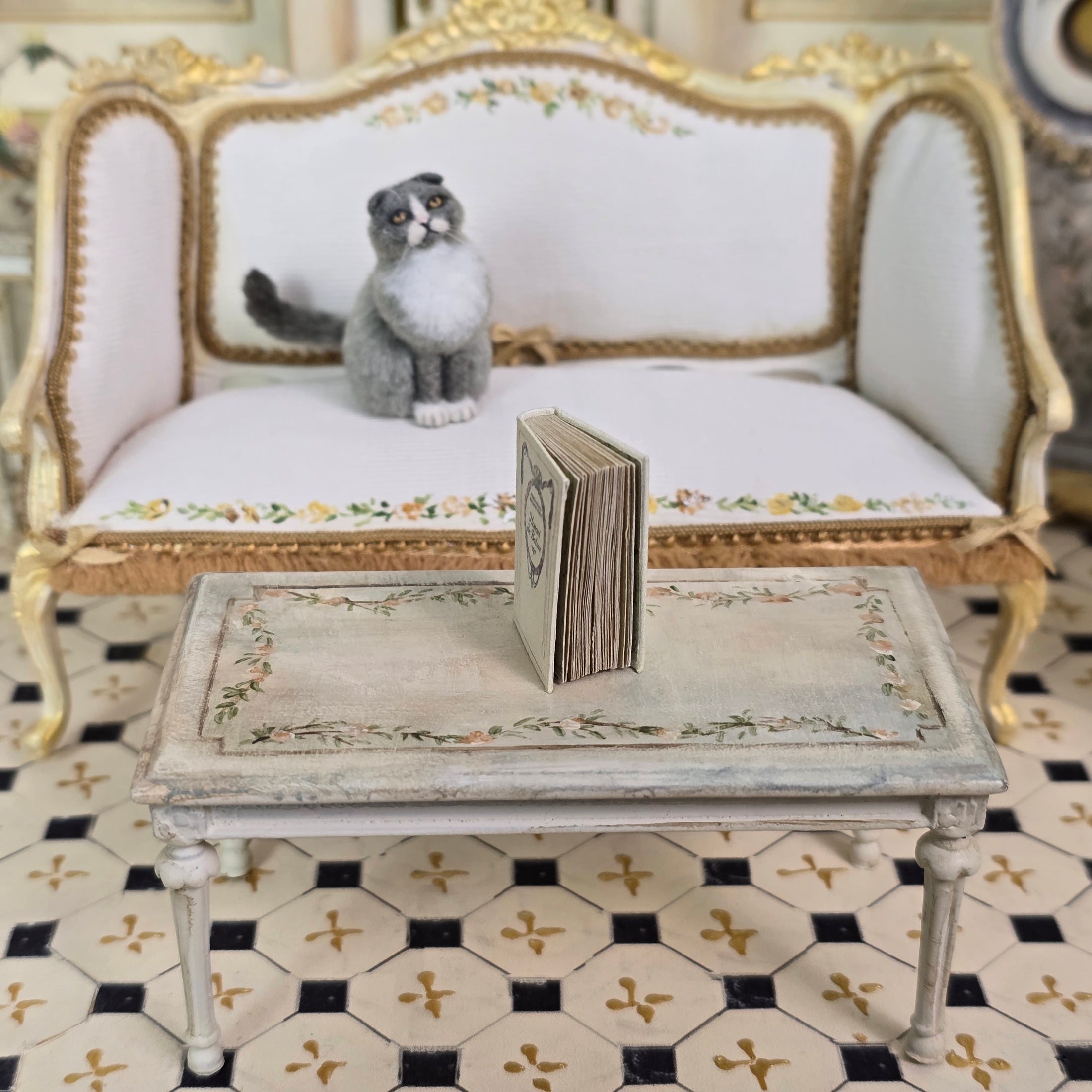 Dollhouse French Honoré de Balzac Readable Miniature Book