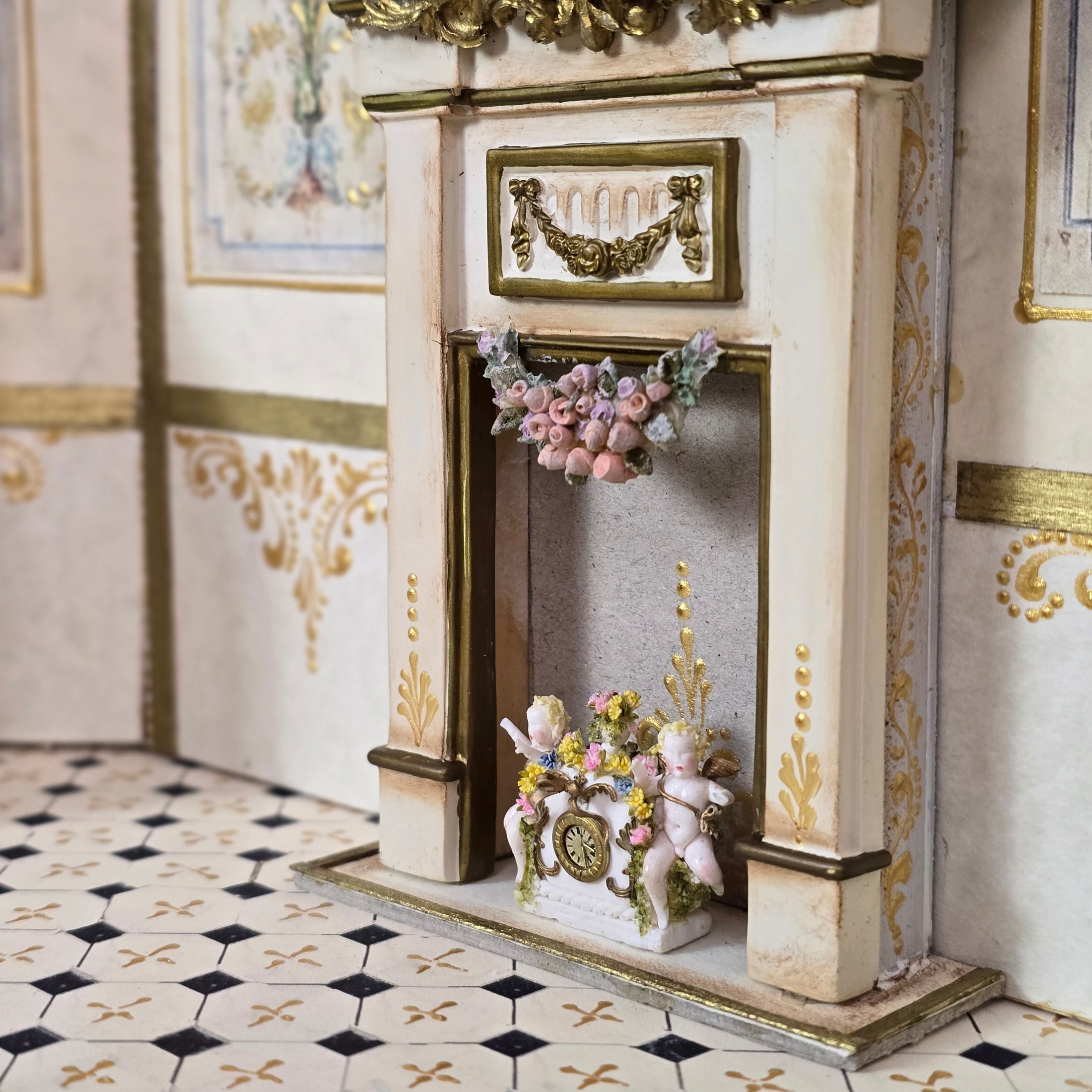Maria Victoria Heredia Guerbos Cherub Mantel Clock Dollhouse Miniature