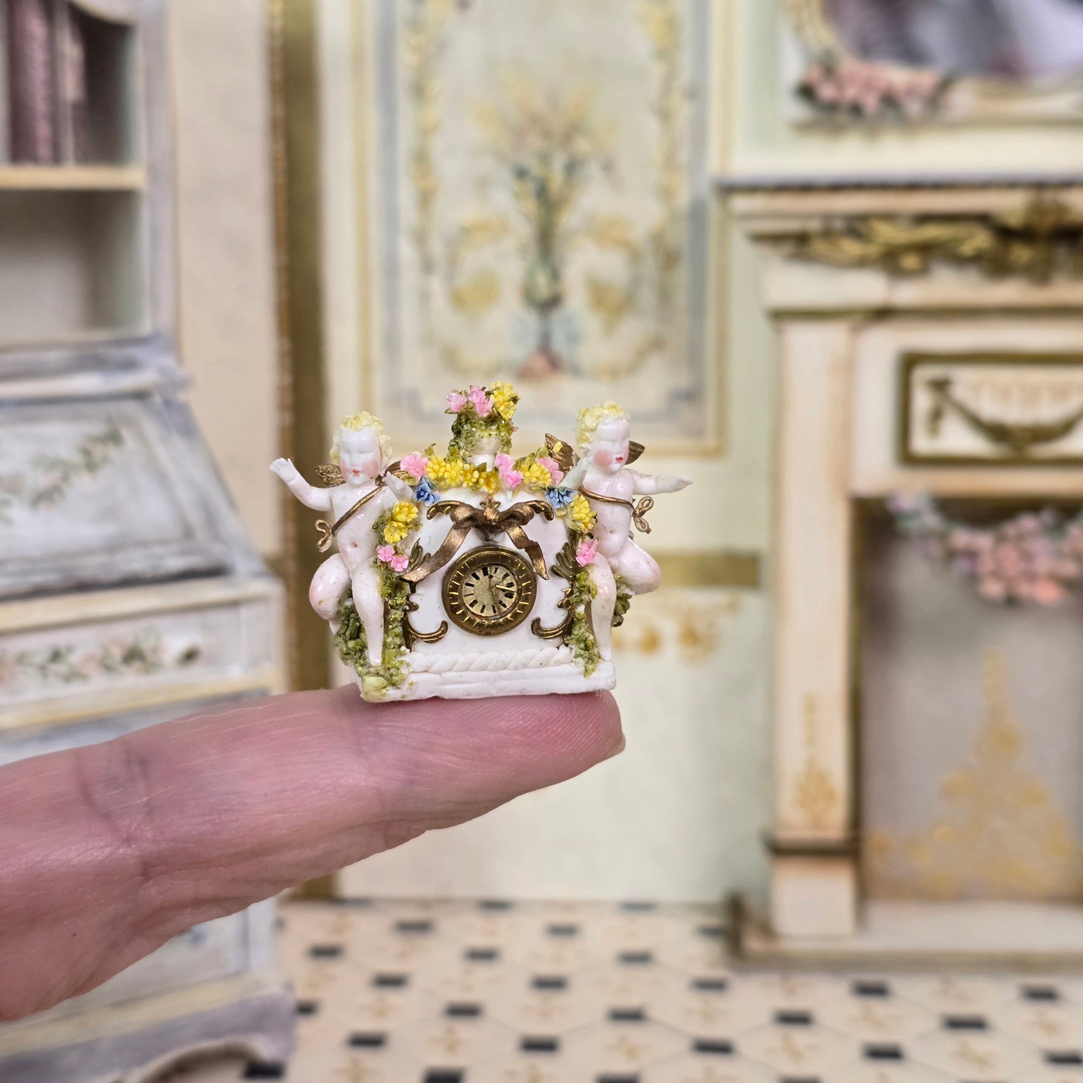 Maria Victoria Heredia Guerbos Cherub Mantel Clock Dollhouse Miniature