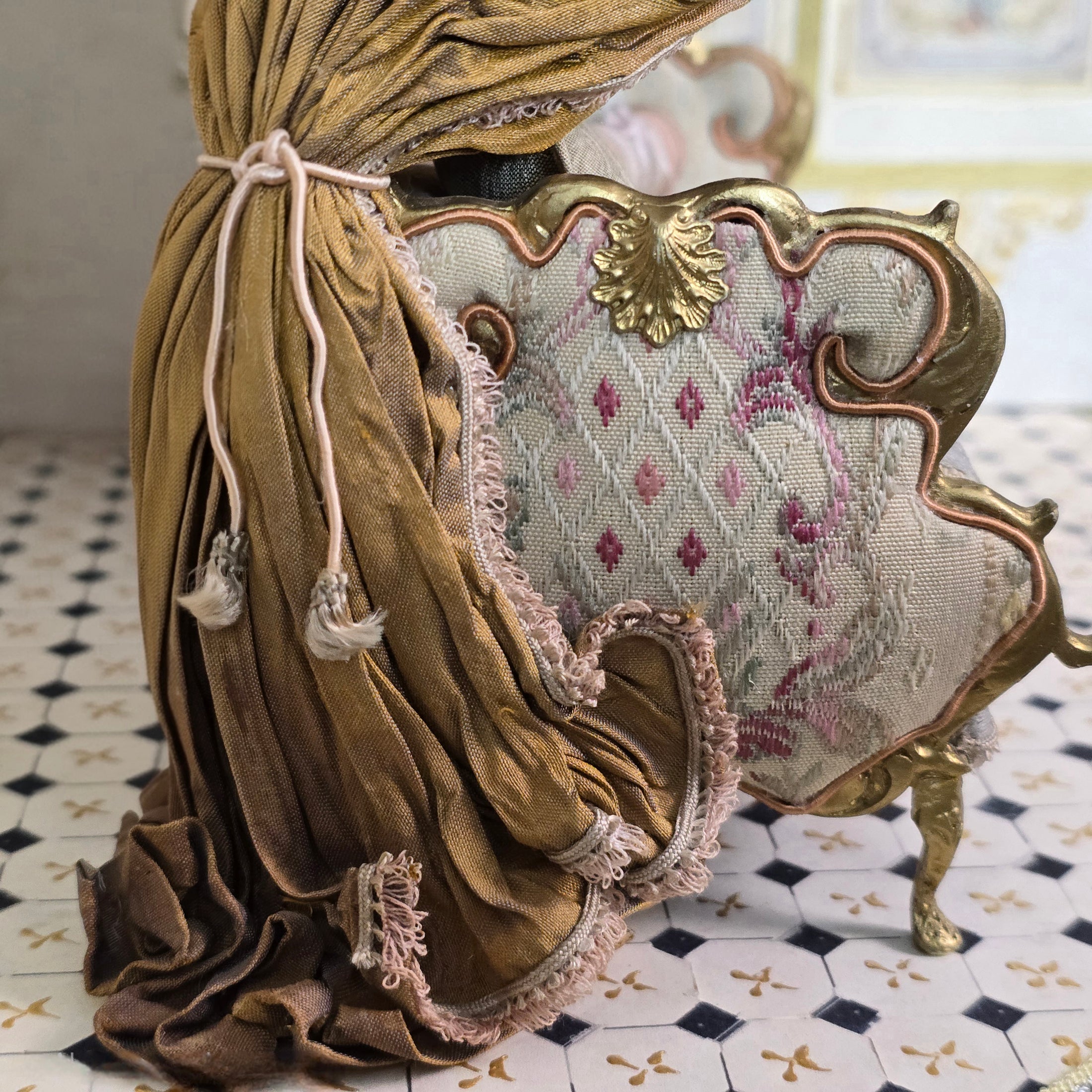 June Clinkscales 2009 Opulent Draped Silk Louis XV Canopy Daybed OOAK
