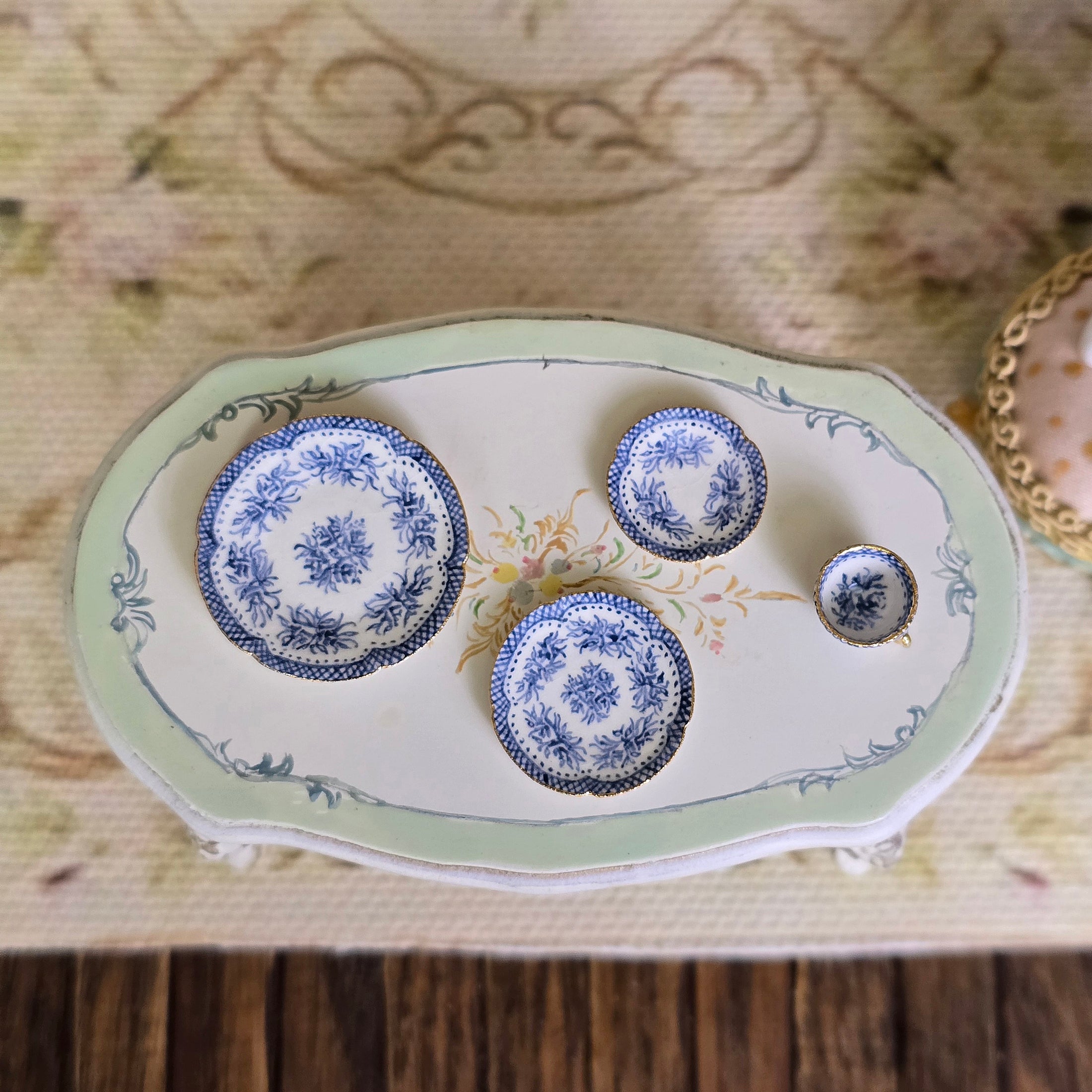 Teresa Welch Gilt Cobalt Blue & White Porcelain 4-Piece Place Setting 2015