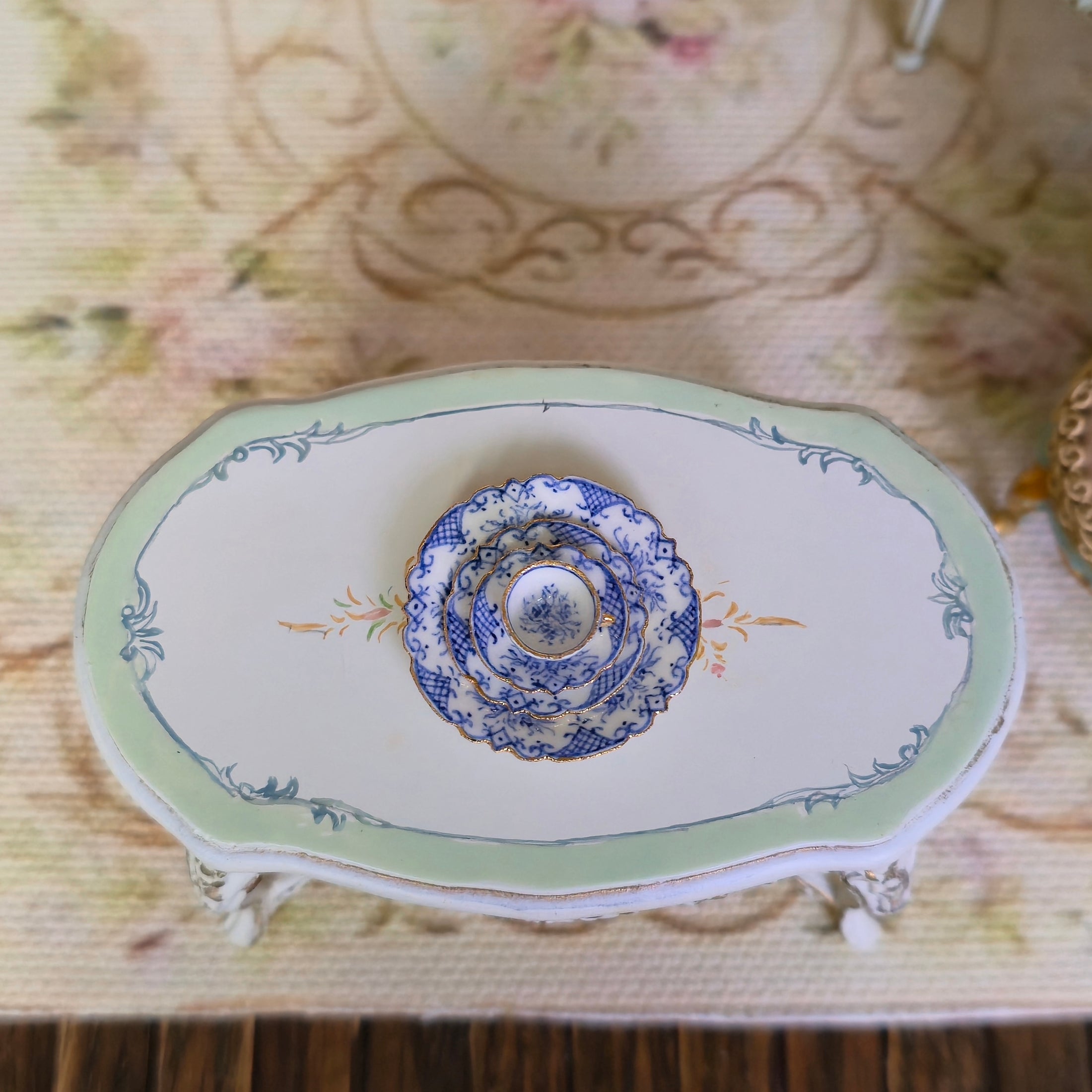 Teresa Welch 2016 Gilt 4-Piece Cobalt Blue Porcelain Place Setting