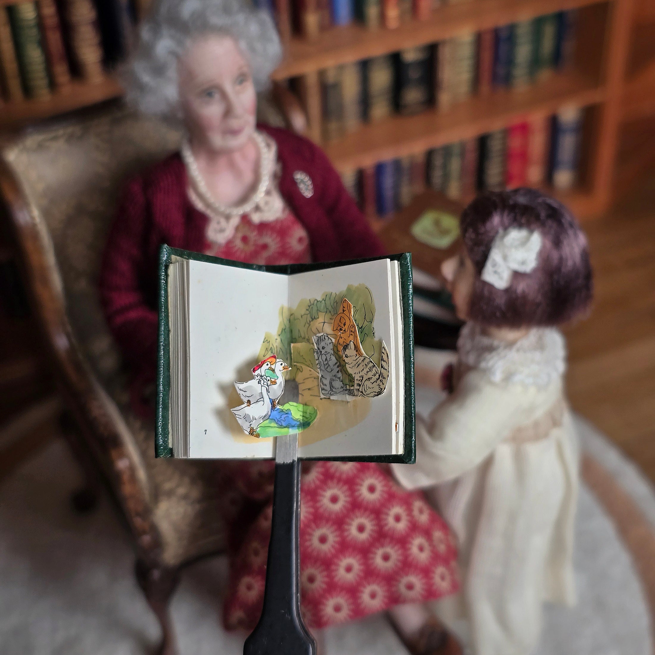 VERY RARE Barbara Raheb "Tom Kitten" Pop-Up Book Beatrix Potter Miniature Book #450