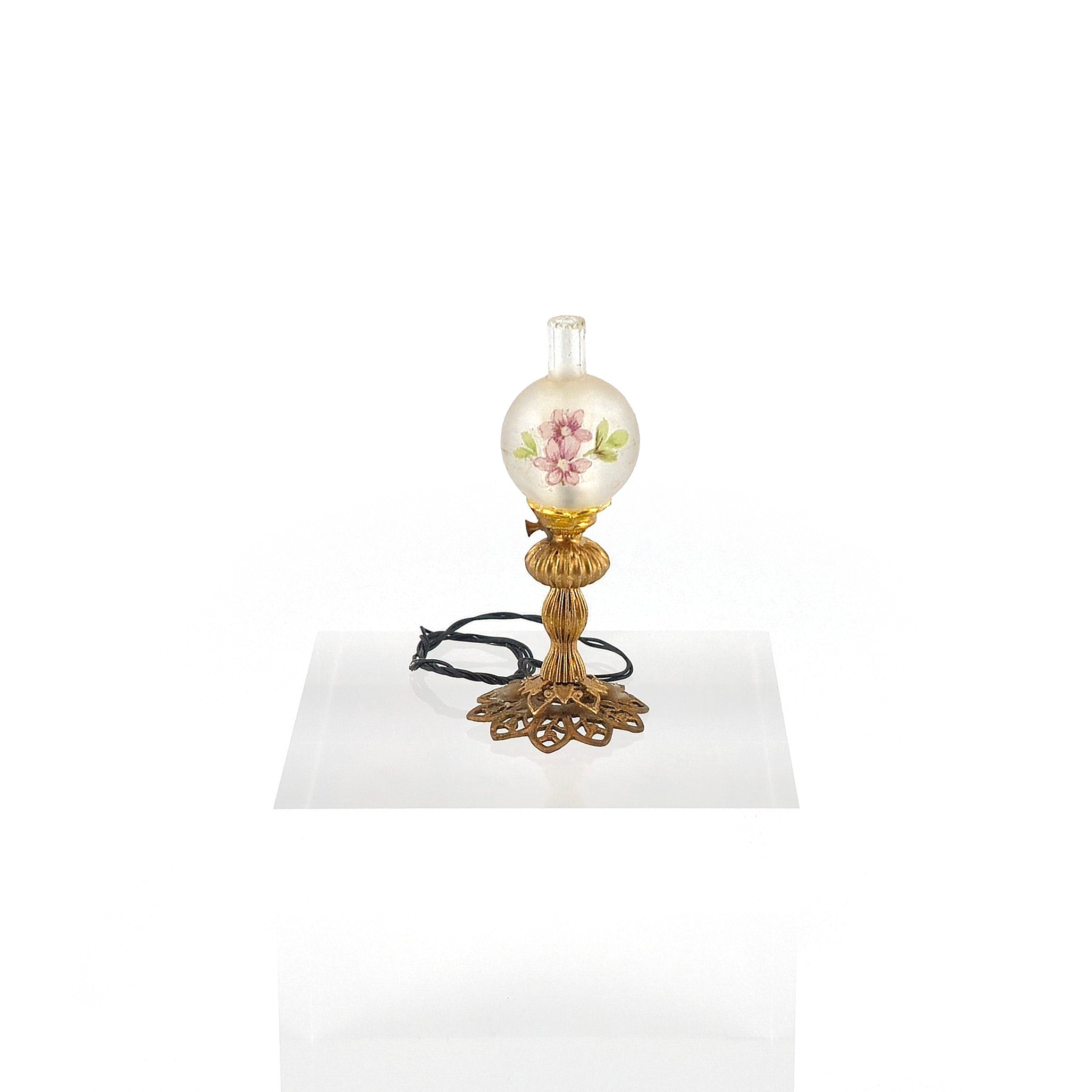 Victorian "Gone with the Wind" Floral Banquet Lamp, Electrified, 1:12 Scale