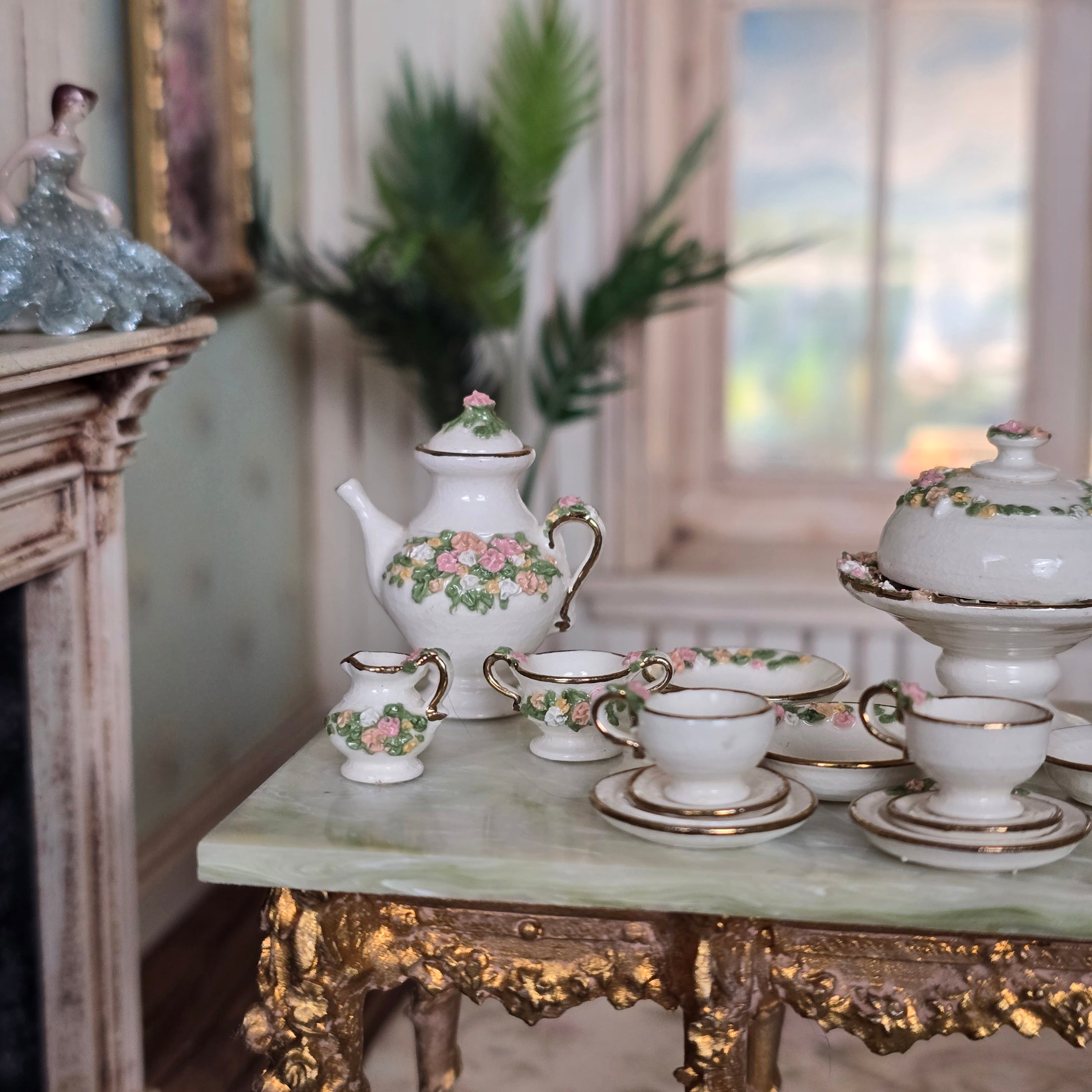 RARE Gudrun Kolenda 21-Piece Floral Porcelain Dinner & Tea Service