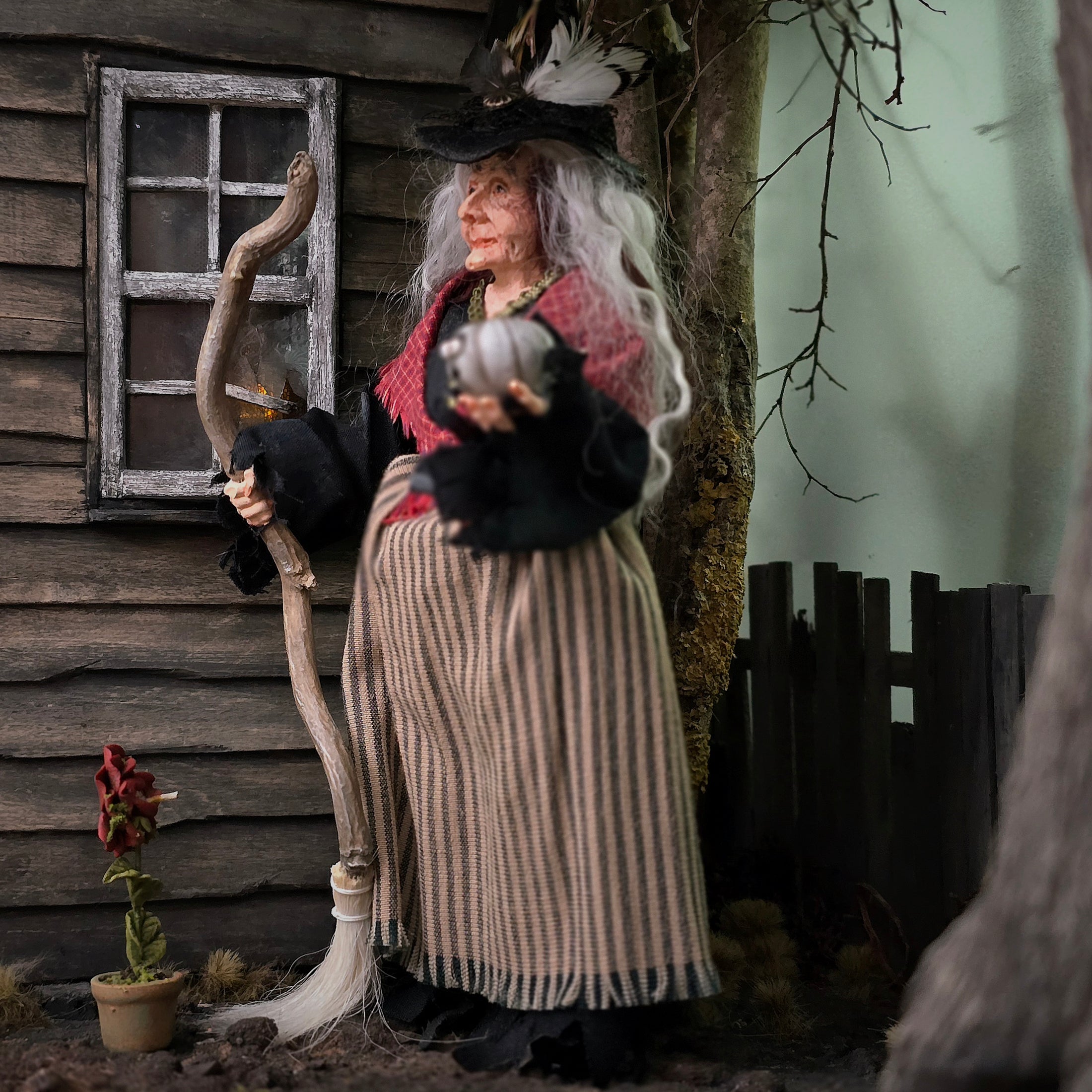 Georgia Marfels Smoking Red Flower Dollhouse Miniature