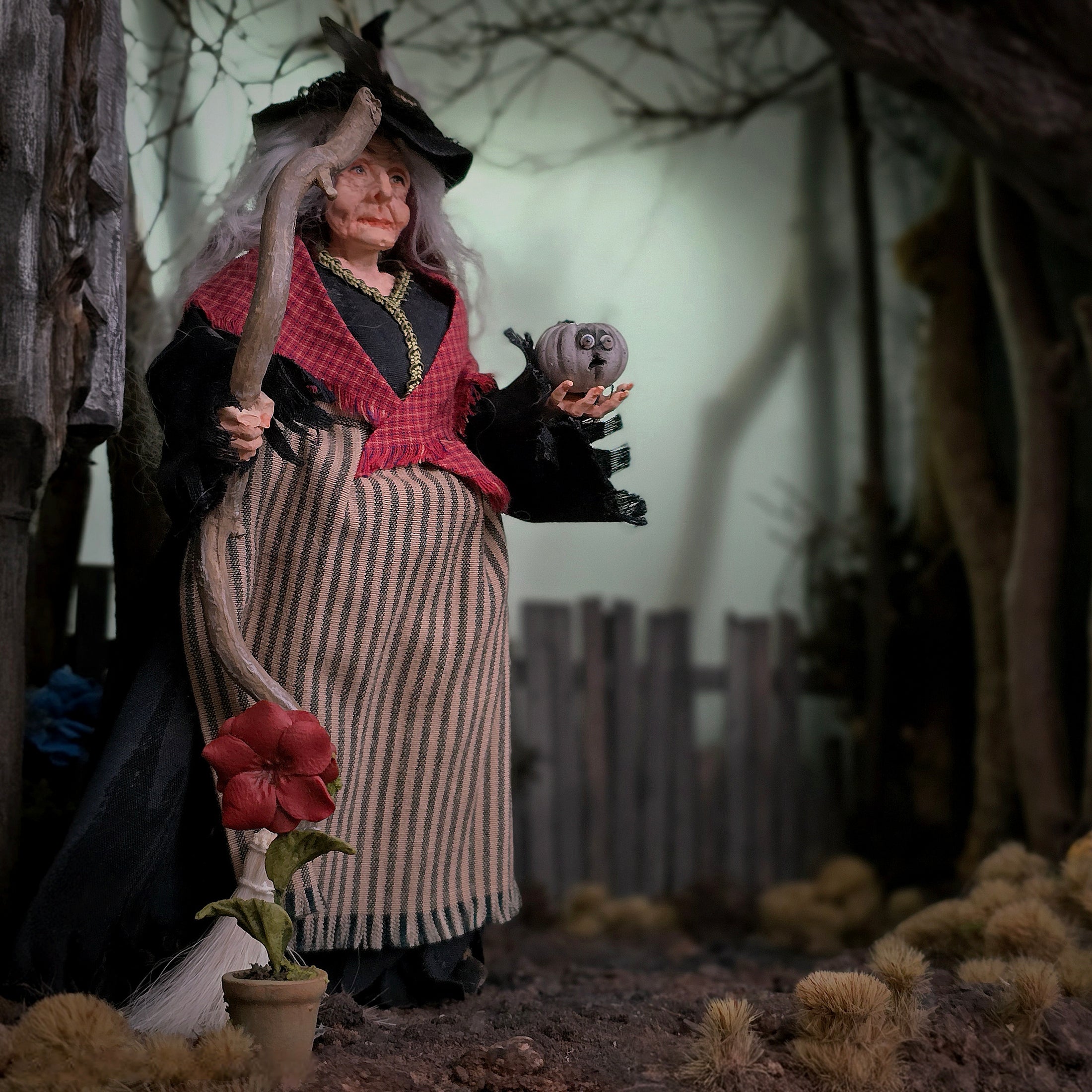 Georgia Marfels Smoking Red Flower Dollhouse Miniature