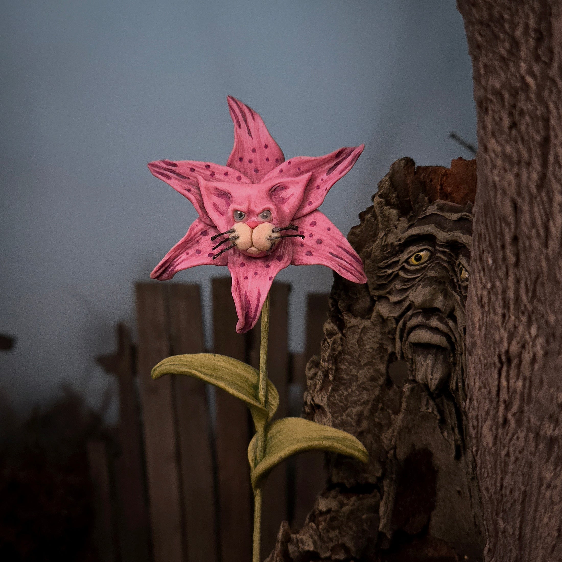 Georgia Marfels Purple-Pink Tiger Lily Cat Flower with Blue Eyes