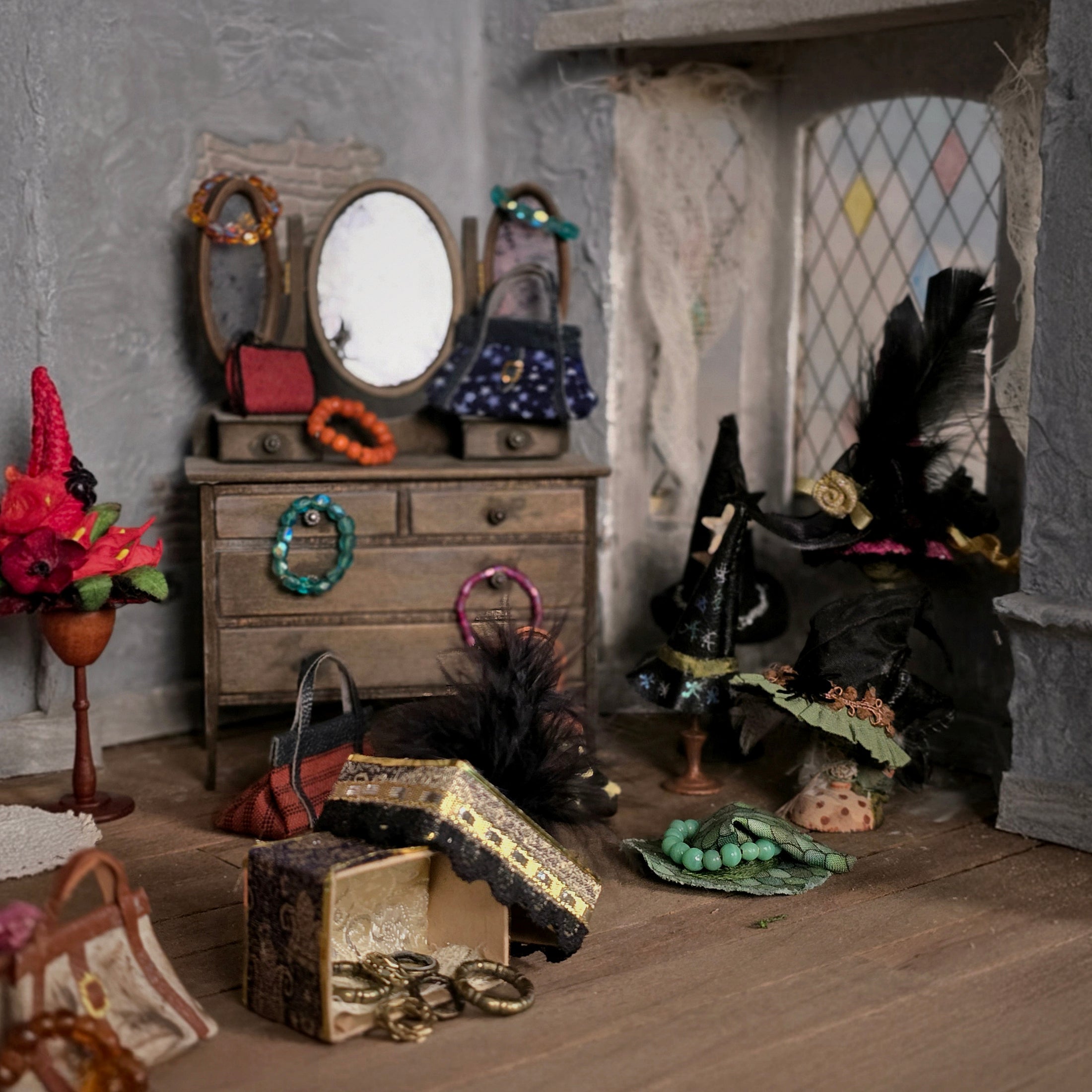 Witch Hat Shop Collection with Bags & Jewelry 1:12 Scale