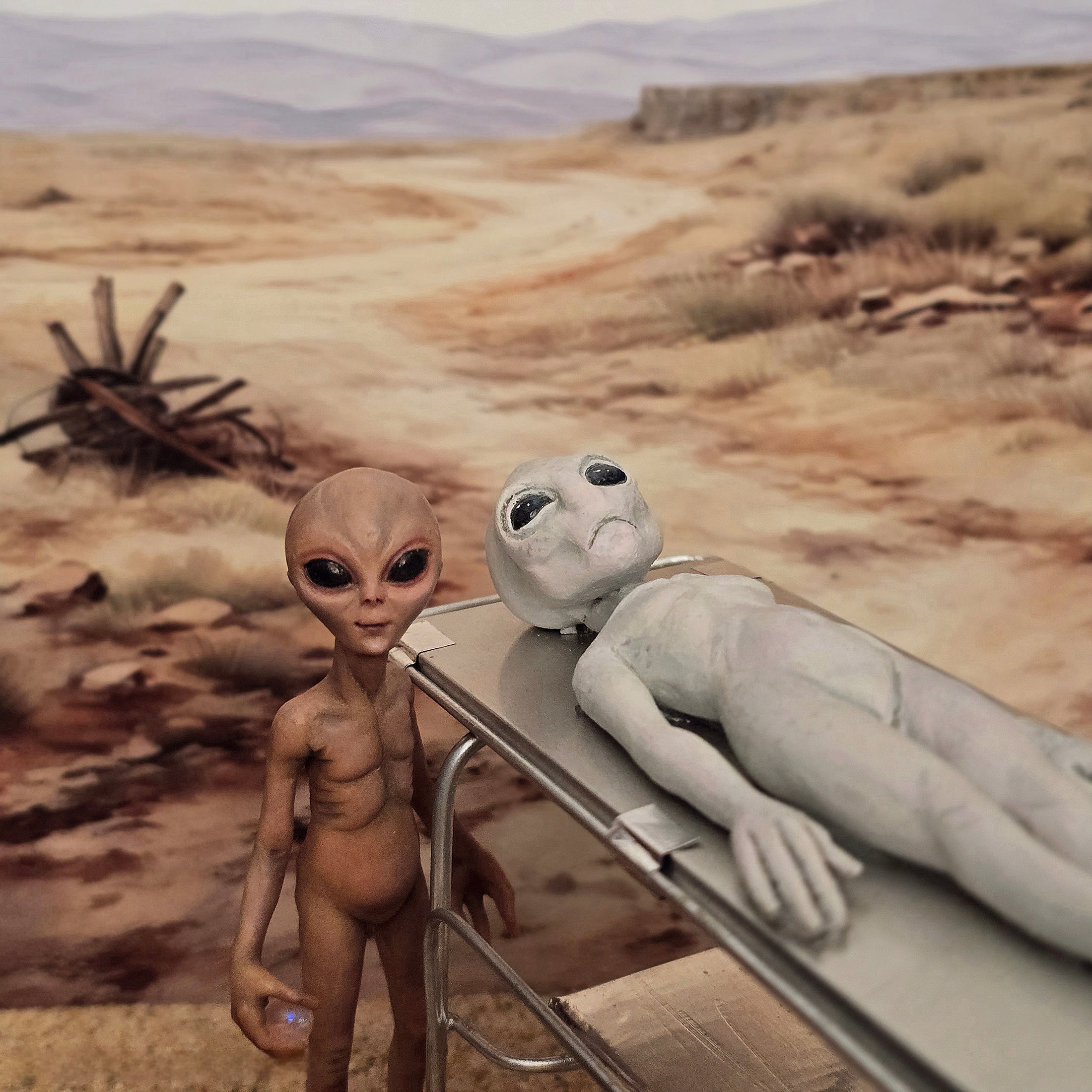Rare Roswell Area 51 Alien Scene Set by Coursien & Dudley OOAK