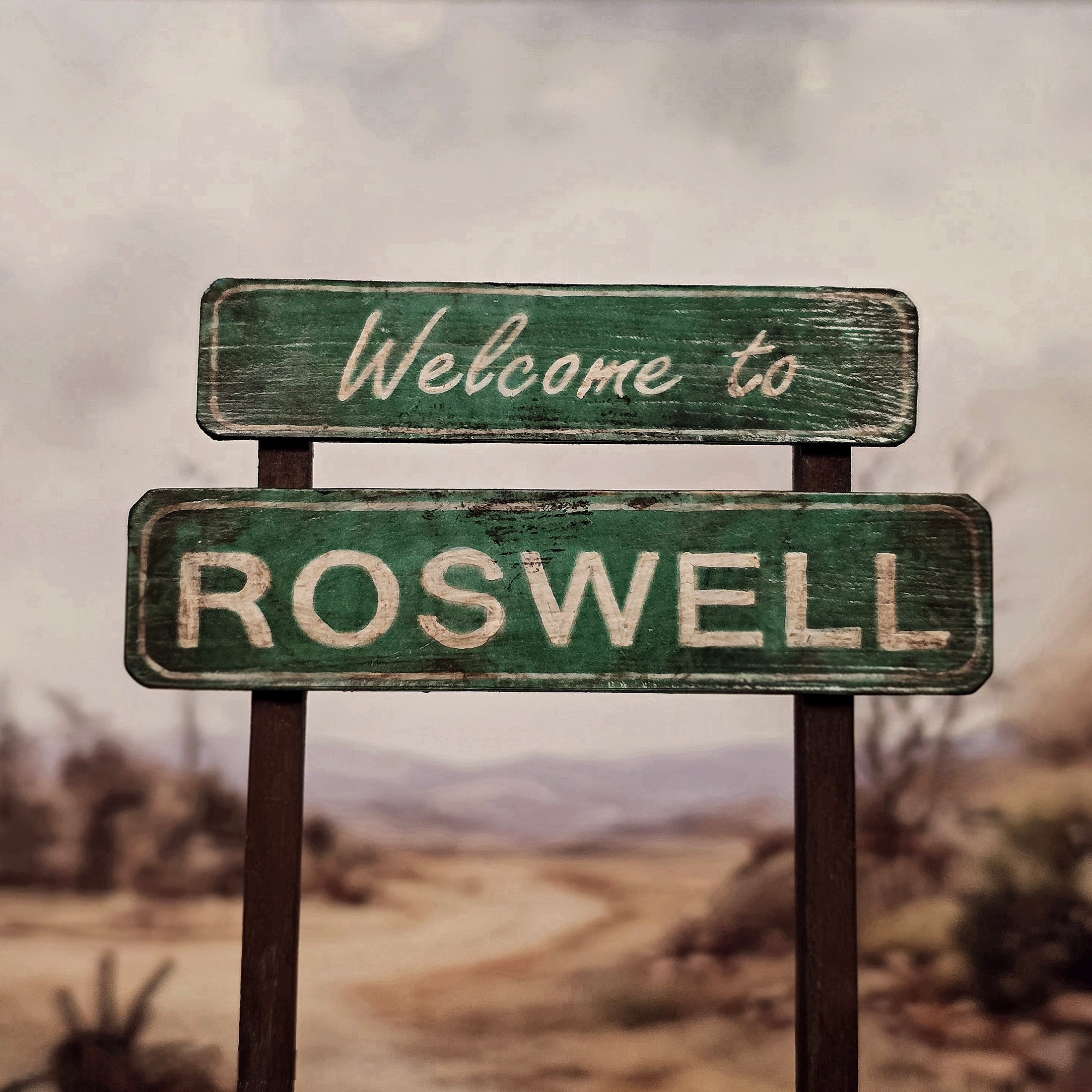 Rare Roswell Area 51 Alien Scene Set by Coursien & Dudley OOAK