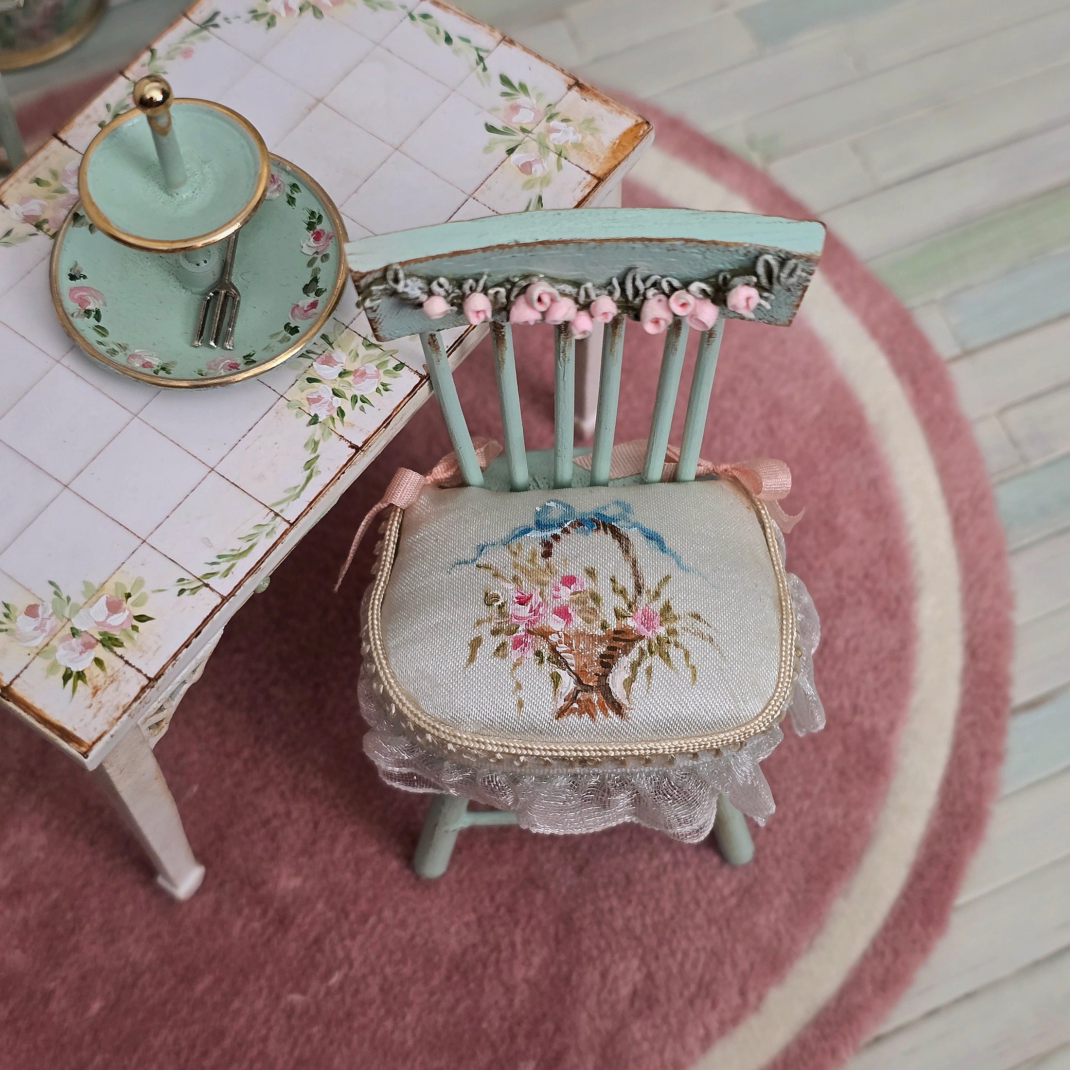 Aida Pravia Hand-Painted Shabby Chic Romantic Kitchen Furniture Set