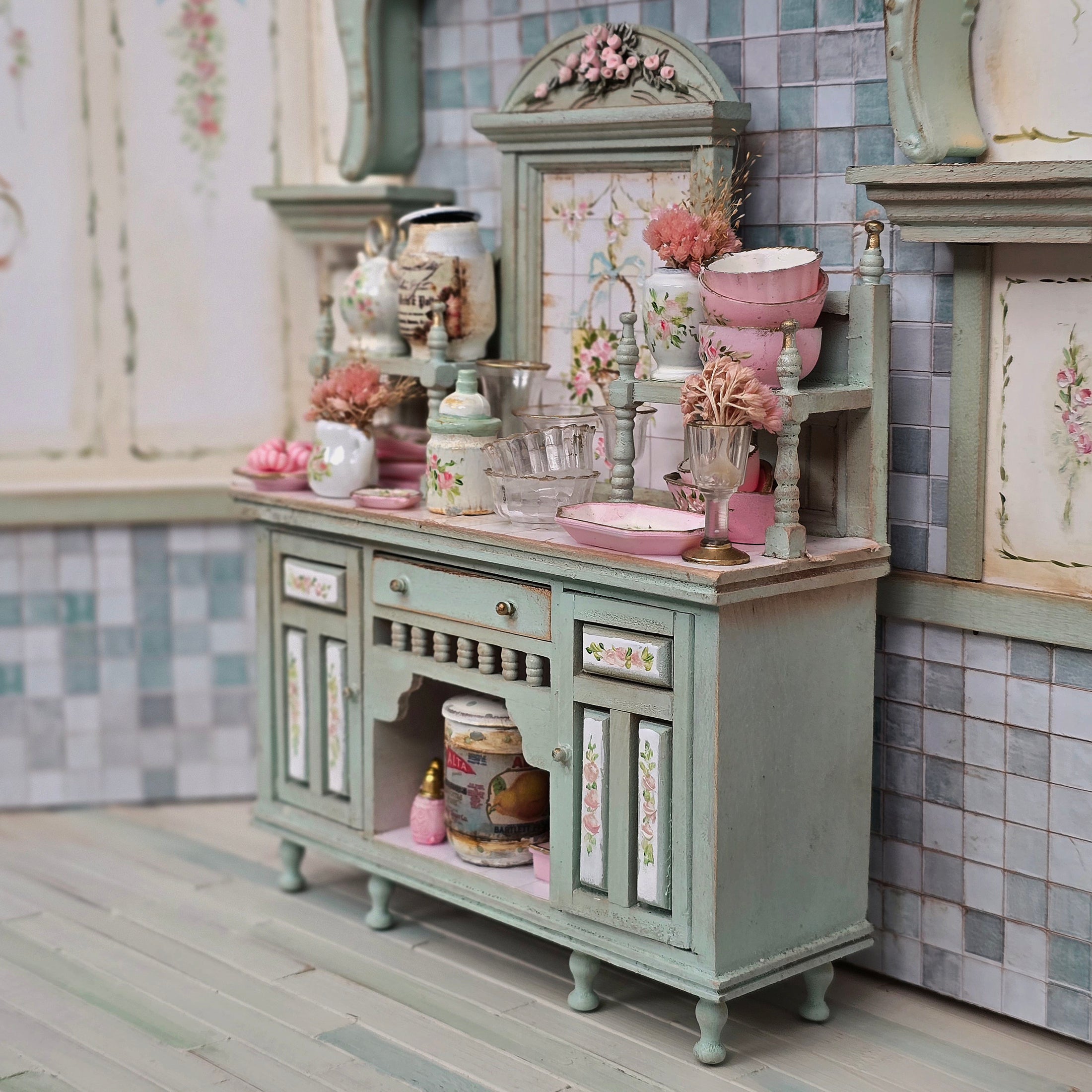Aida Pravia Hand-Painted Shabby Chic Romantic Kitchen Furniture Set