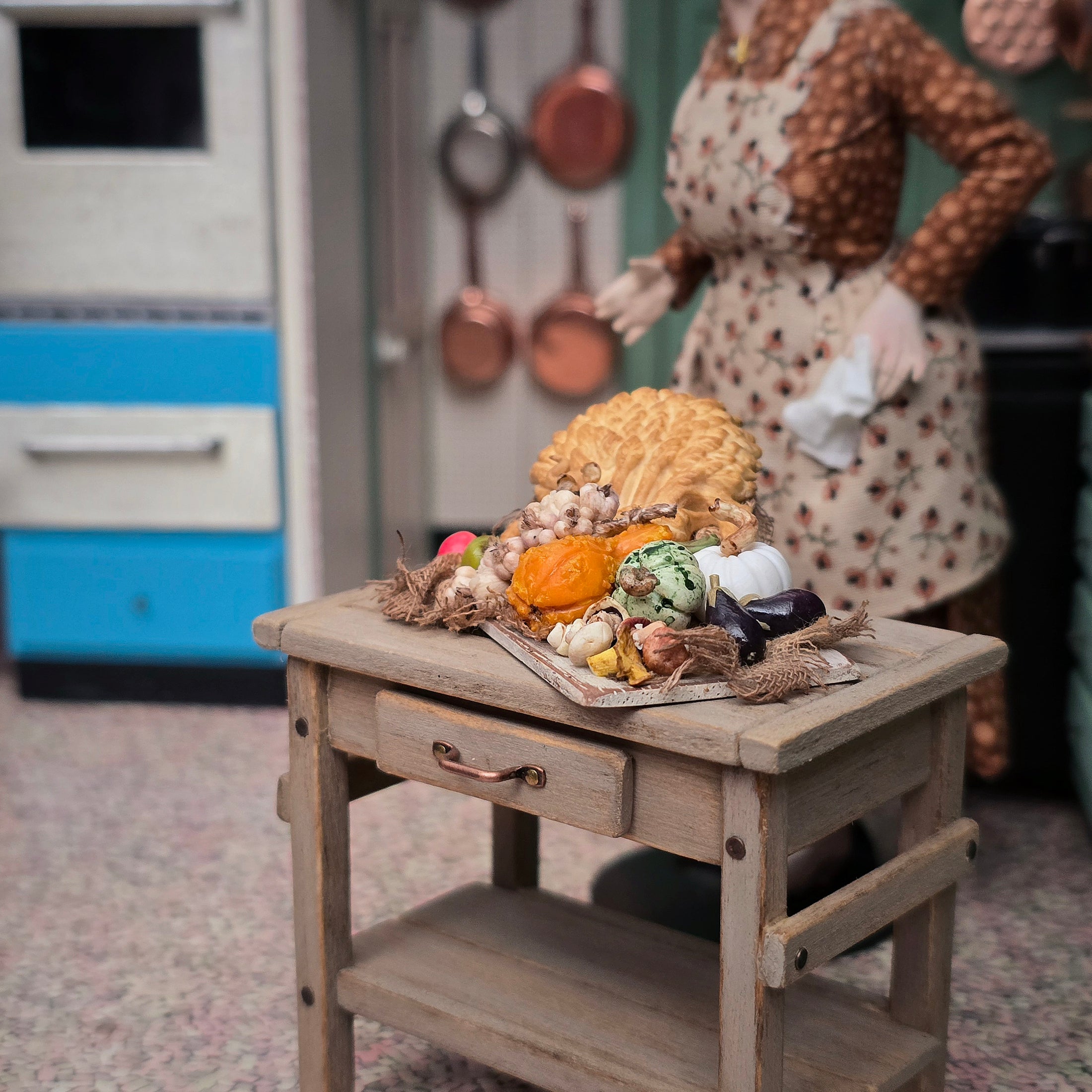 Linda Cummings Thanksgiving Harvest Cornucopia Board with Bread Mouse