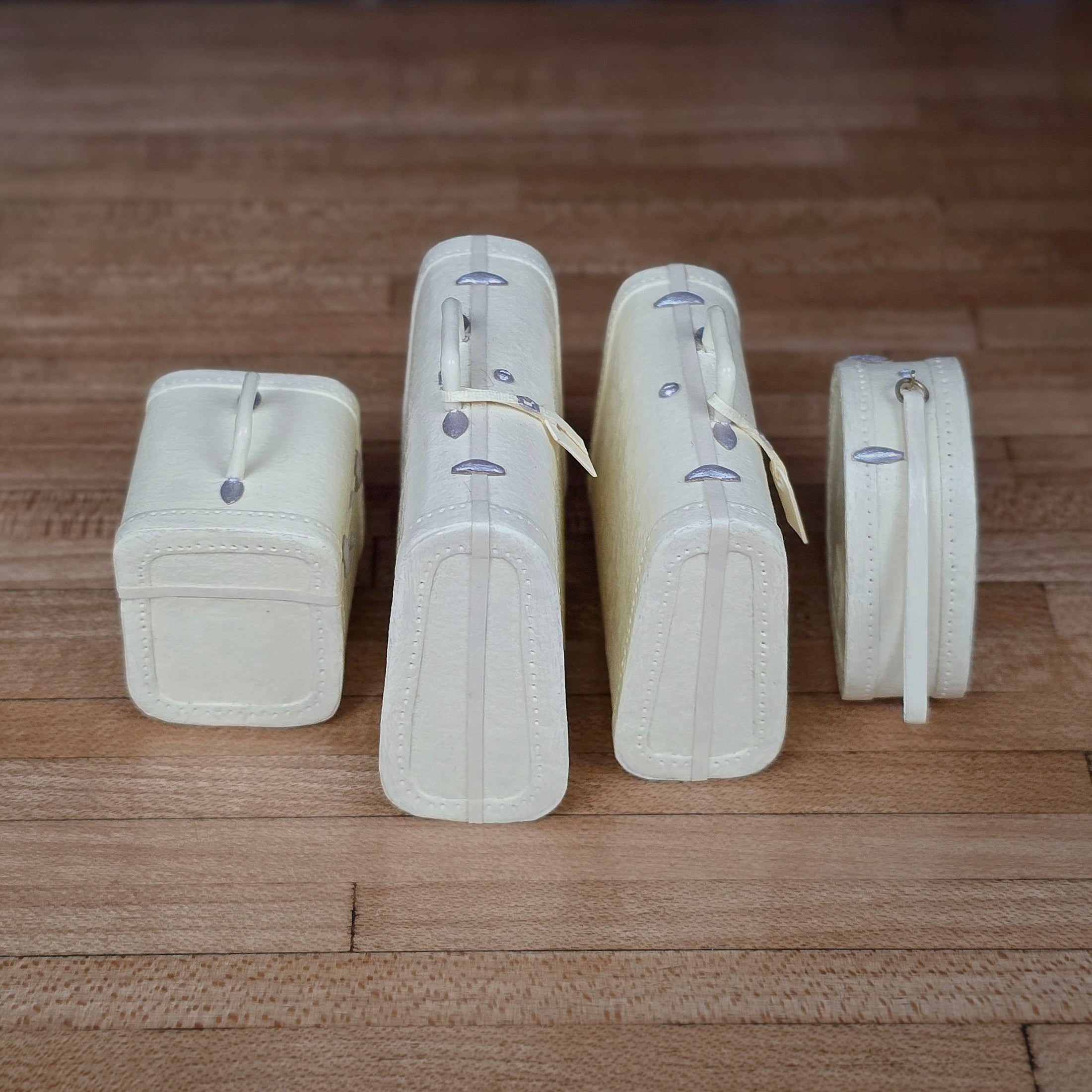Vintage-Style 4-Piece Cream Luggage Set with Suitcases, Train Case & Hat Box