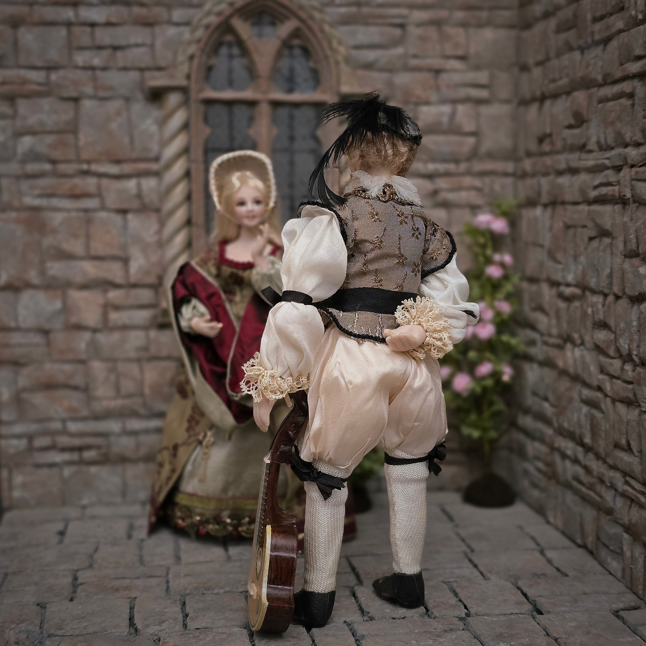Derdriu Dolls Blonde Tudor Gentleman in Silk Costume with Feathered Cap 1:12