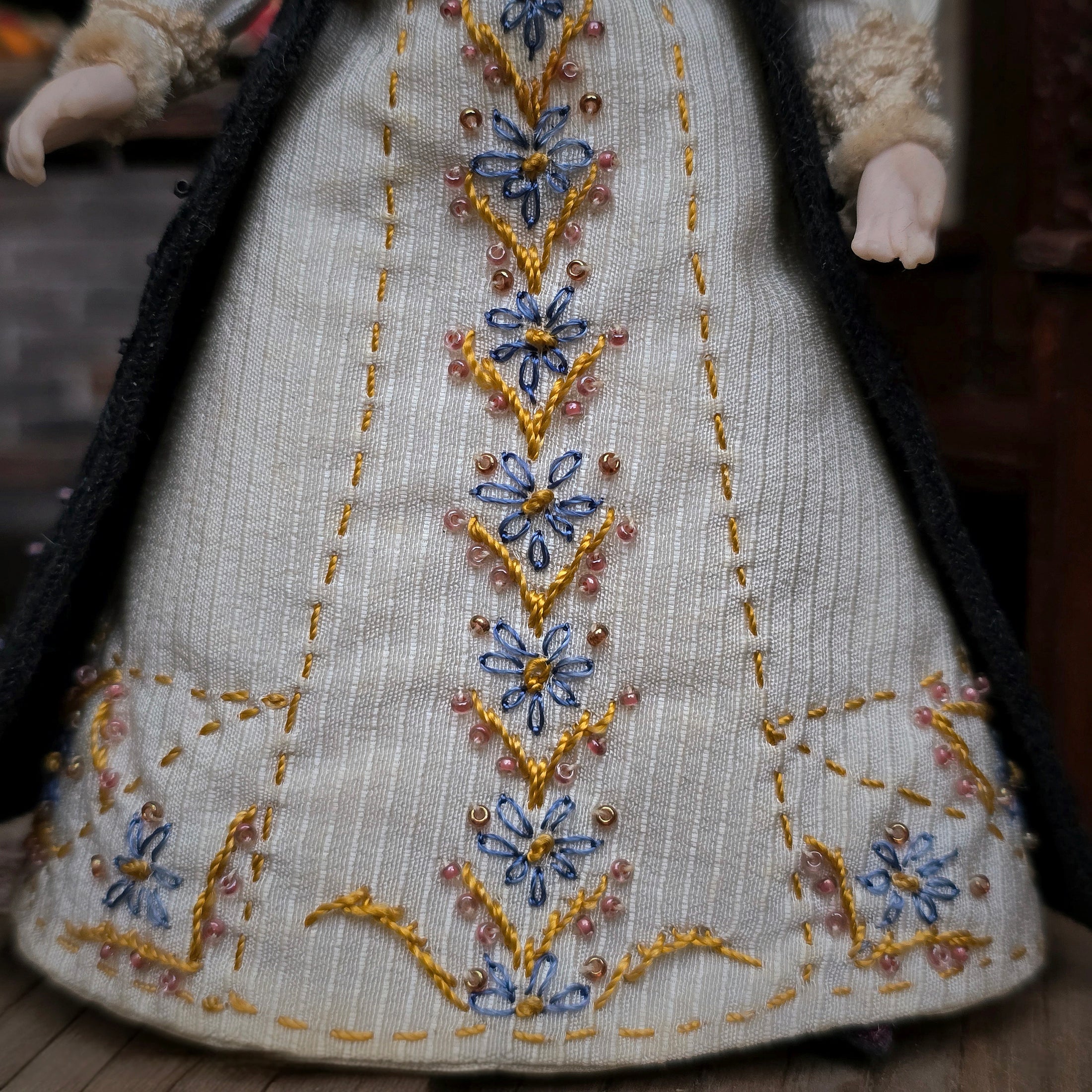 Artisan Tudor Lady Doll in Hand-Embroidered Kirtle & Black Loose Gown