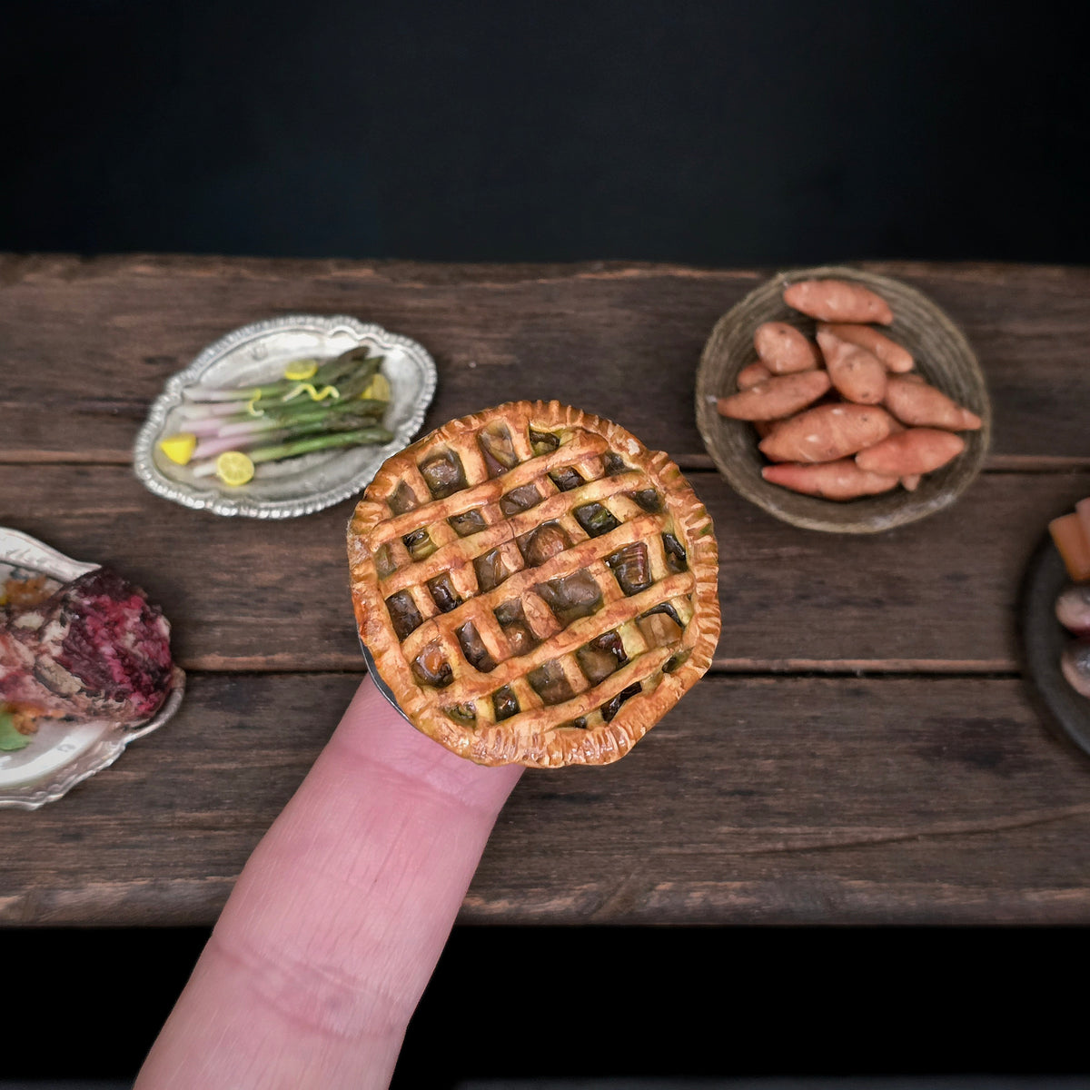 Val Adams Gramarye Keep Tudor Spiced Meat Pie with Dried Fruit Miniature 1:12 Scale