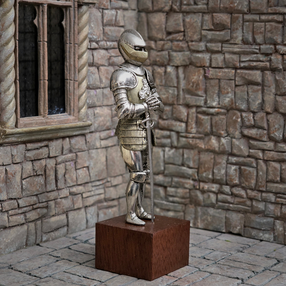 Tudor Knight #1 in Full Metal Armor with Sword & Wood Display Base 1:12 Scale