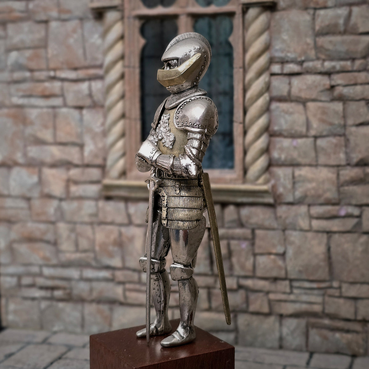 Tudor Knight #1 in Full Metal Armor with Sword & Wood Display Base 1:12 Scale