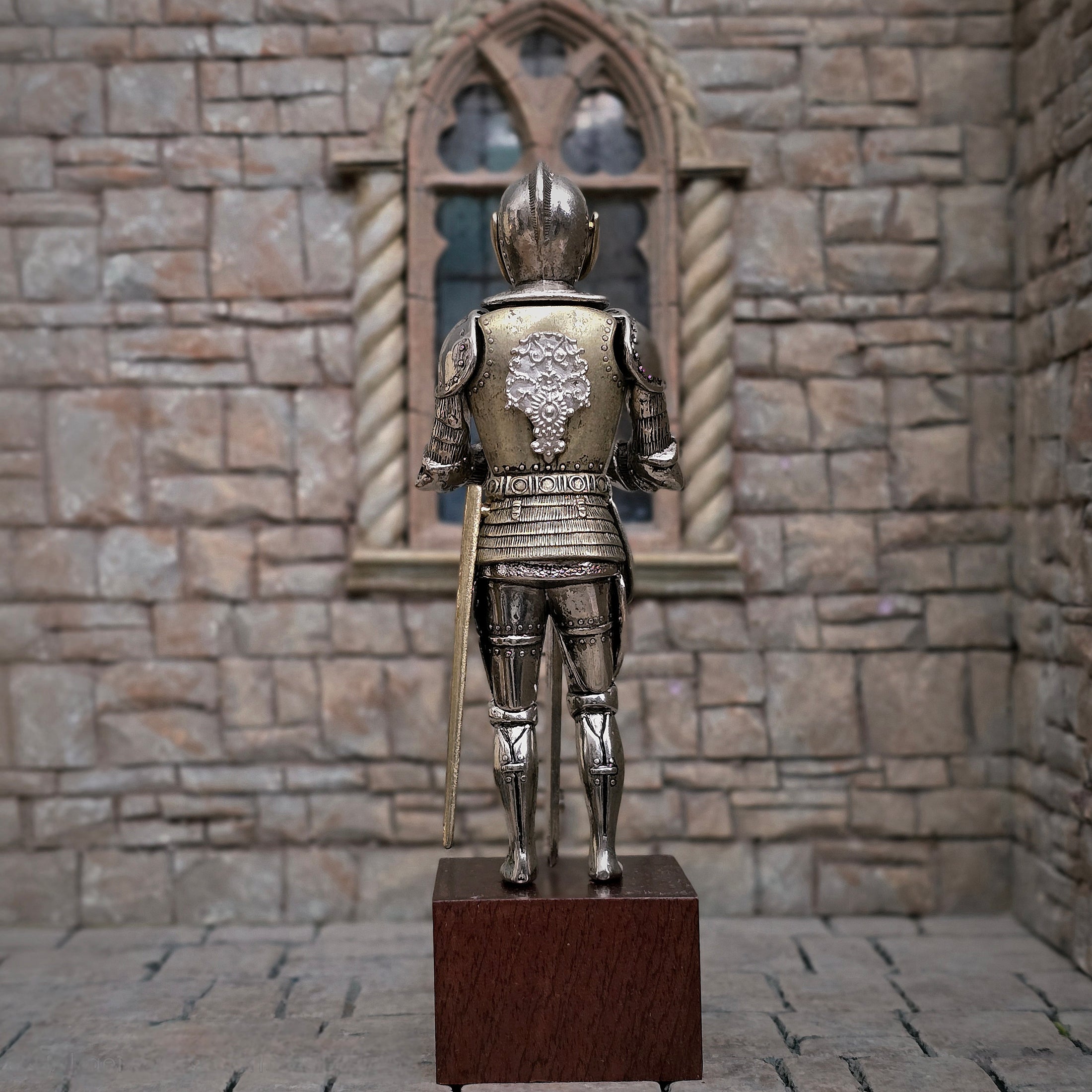 Tudor Knight #1 in Full Metal Armor with Sword & Wood Display Base 1:12 Scale