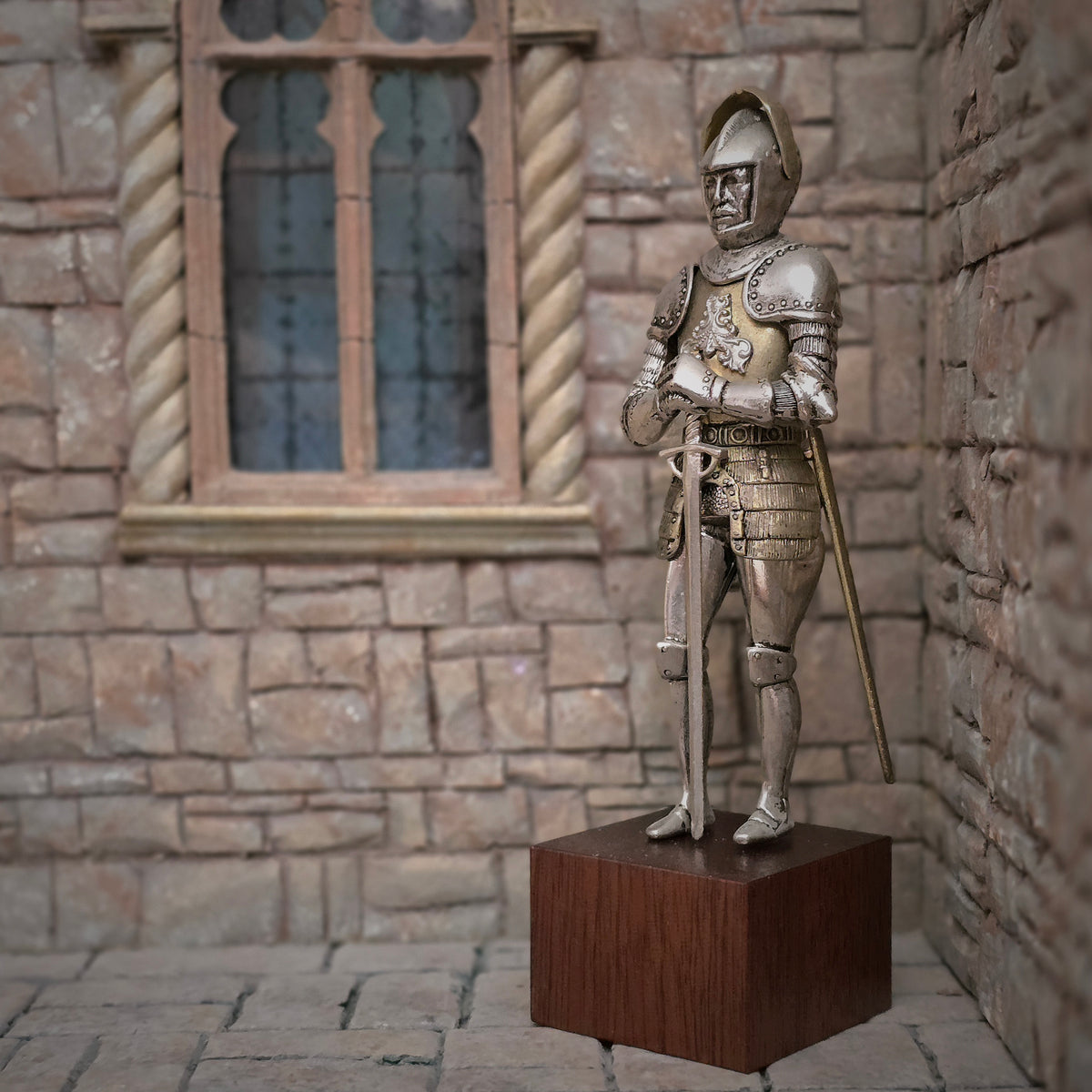 Tudor Knight #2 in Full Metal Armor with Sword & Wood Display Base 1:12 Scale