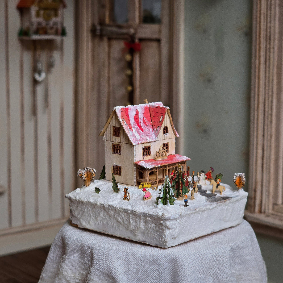 Cozy Volker Arnold Illuminated Micro Miniature Winter House Scene 1:144 Scale