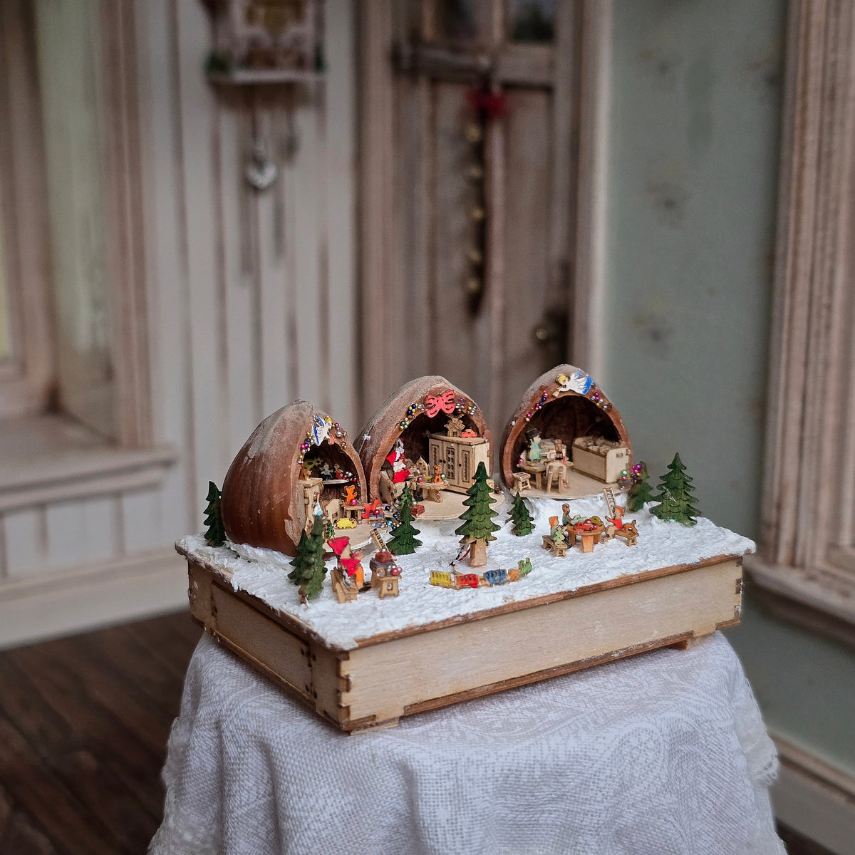 Volker Arnold Illuminated Walnut Shell Christmas Town Workshop Diorama 1:144