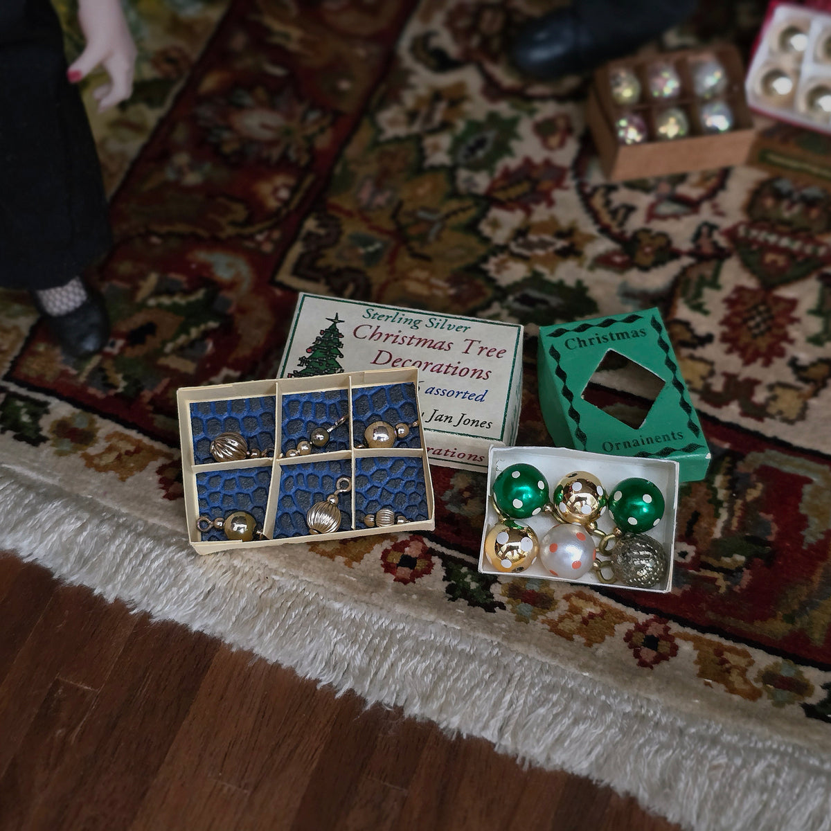 Jan Jones Vintage Retro 12-Piece Christmas Ornament Bulbs Boxed Sets