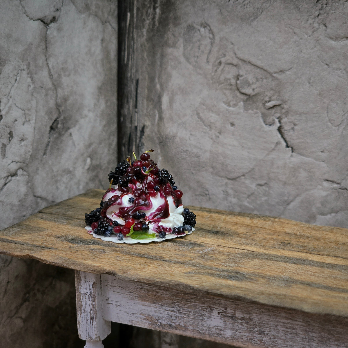 Gosia Suchodolska Miniature Berry Pavlova Dessert on Paper Doily 1:12 Scale