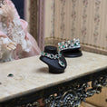 Load image into Gallery viewer, Sun Lemmens Emerald & Crystal Royal Necklace on Display Bust Netherlands
