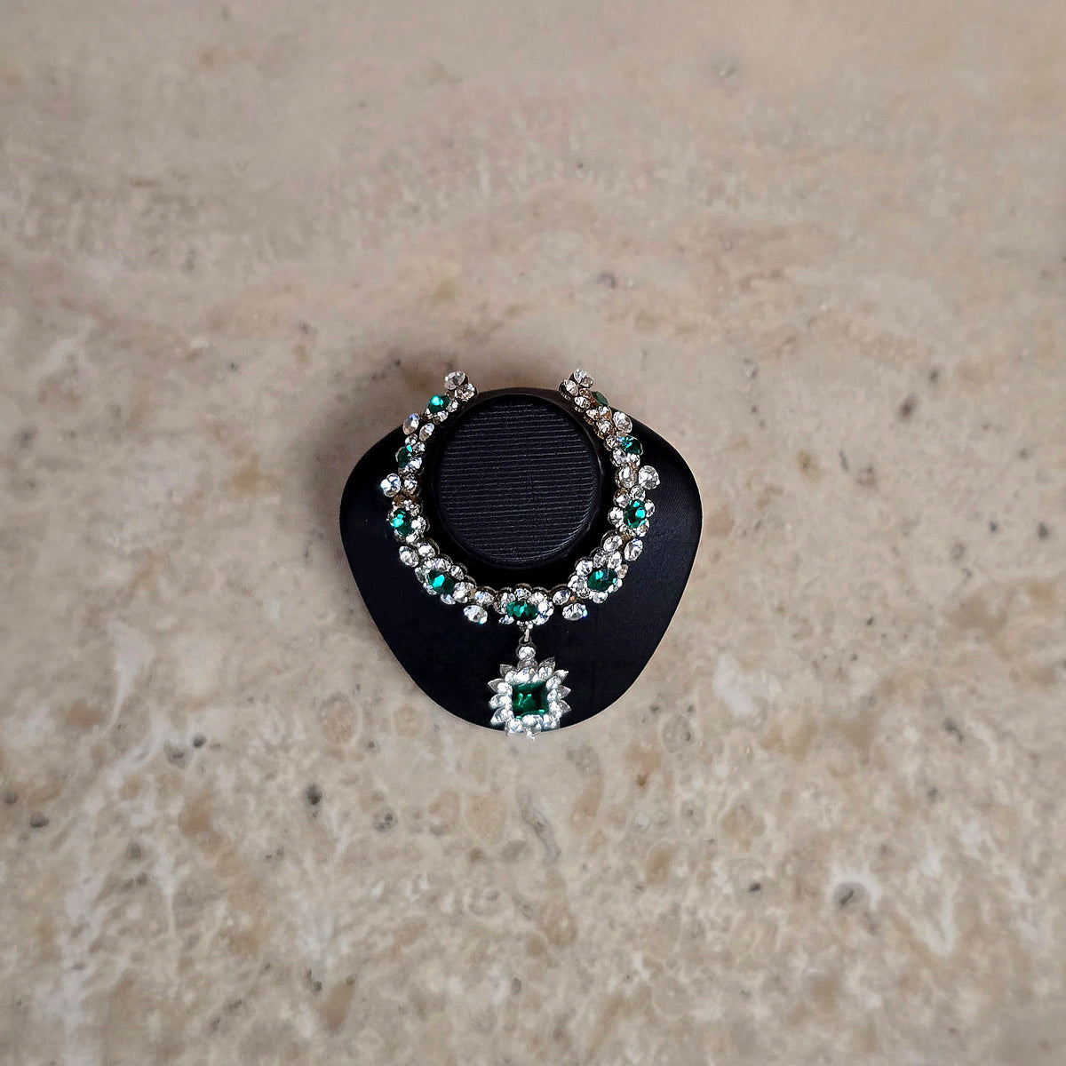 Sun Lemmens Emerald & Crystal Royal Necklace on Display Bust Netherlands