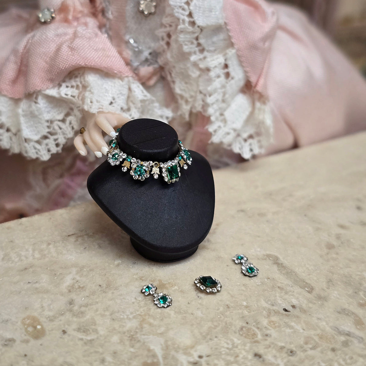 Sun Lemmens Emerald & Crystal 4-Piece Jewelry Parure Set Necklace, Earrings & Brooch
