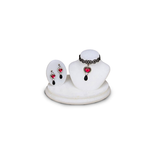 Sun Lemmens Wearable Gothic Heart Choker & Earring Set on Display Stand for Doll