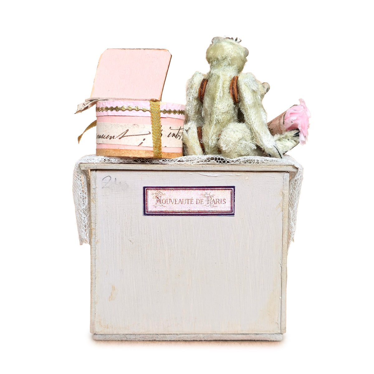 Marie-Pierre Gratias MP Creations Dresser Vignette Teddy Bears, Hatbox & Ephemera