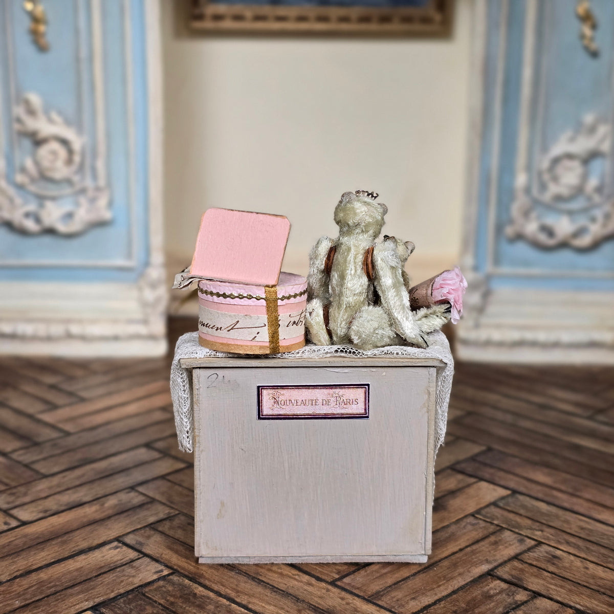Marie-Pierre Gratias MP Creations Dresser Vignette Teddy Bears, Hatbox & Ephemera