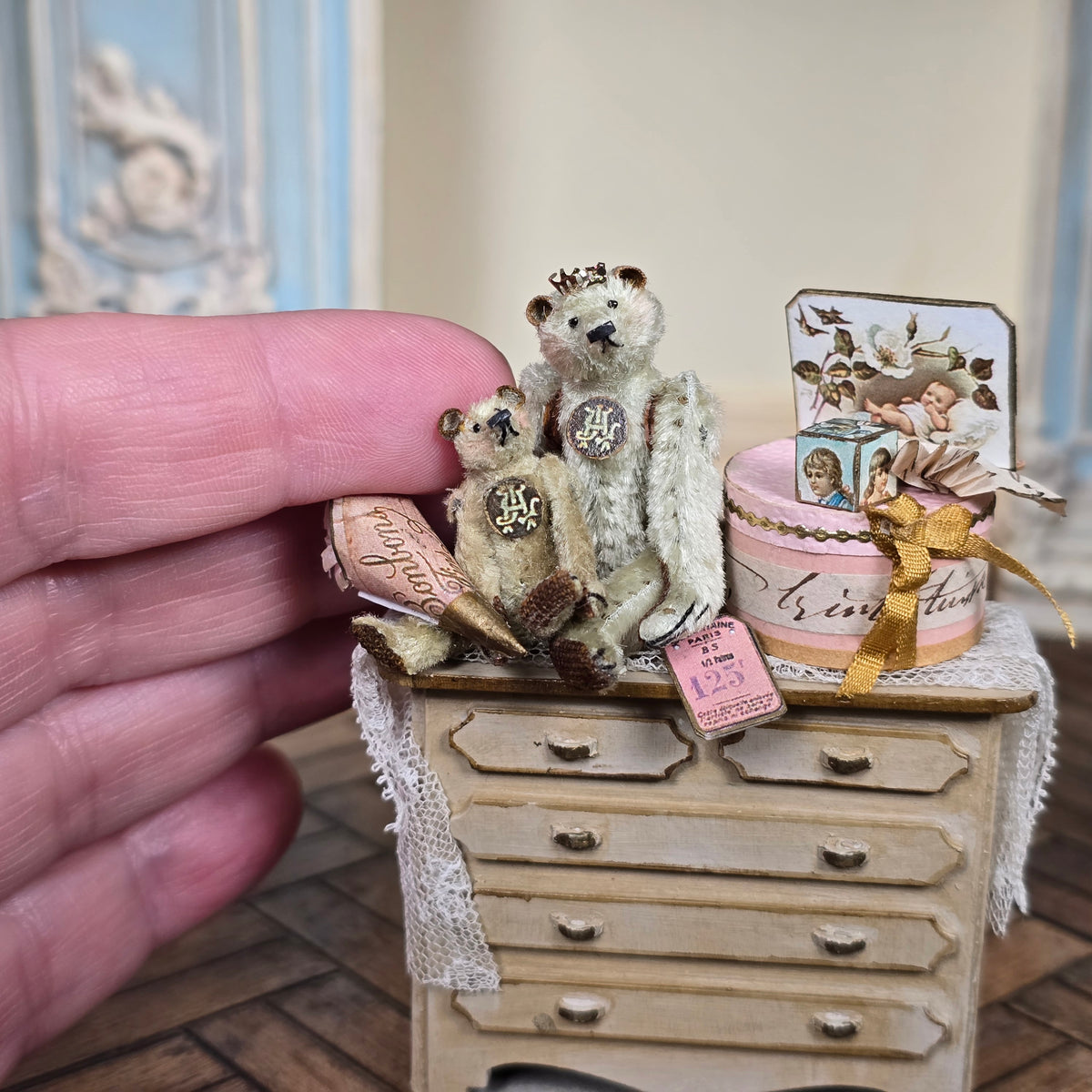 Marie-Pierre Gratias MP Creations Dresser Vignette Teddy Bears, Hatbox & Ephemera