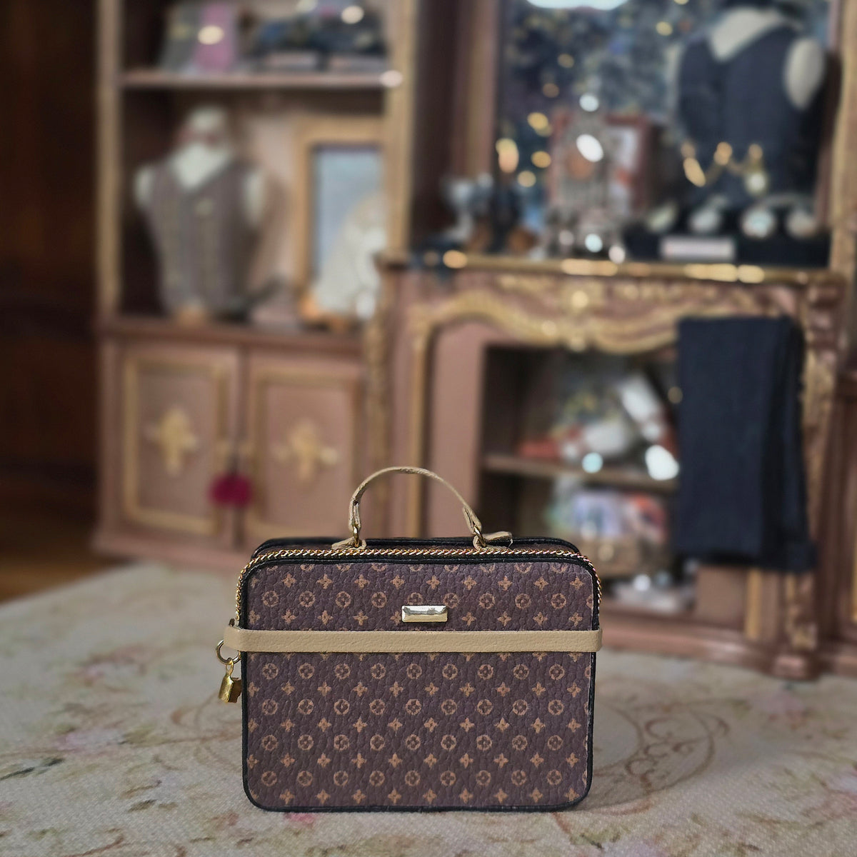 Jose Gomez 1:12 Designer-Style Monogram Travel Case Gold Chain, Padlock & Cream Trim