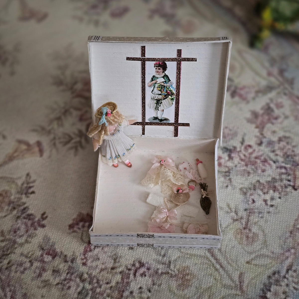 Maria Victoria Heredia Guerbos Victorian Mignonette Porcelain Doll with Trousseau Box