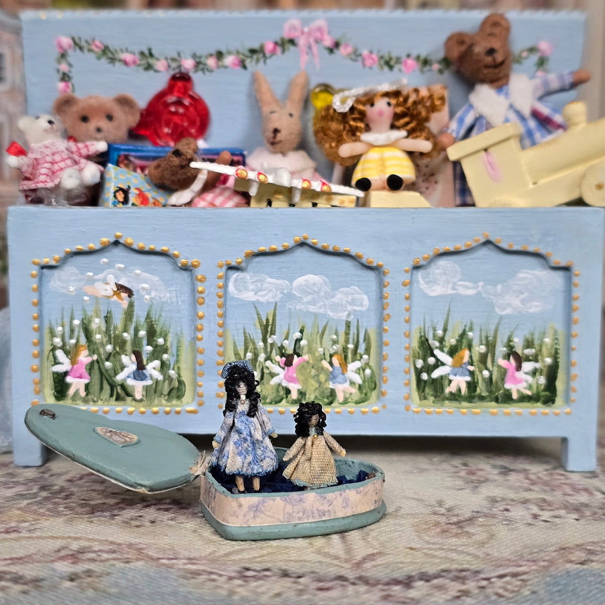 Deb Jackson Pair of Miniature Dolls in Heart-Shaped Keepsake Box 1:12 Scale