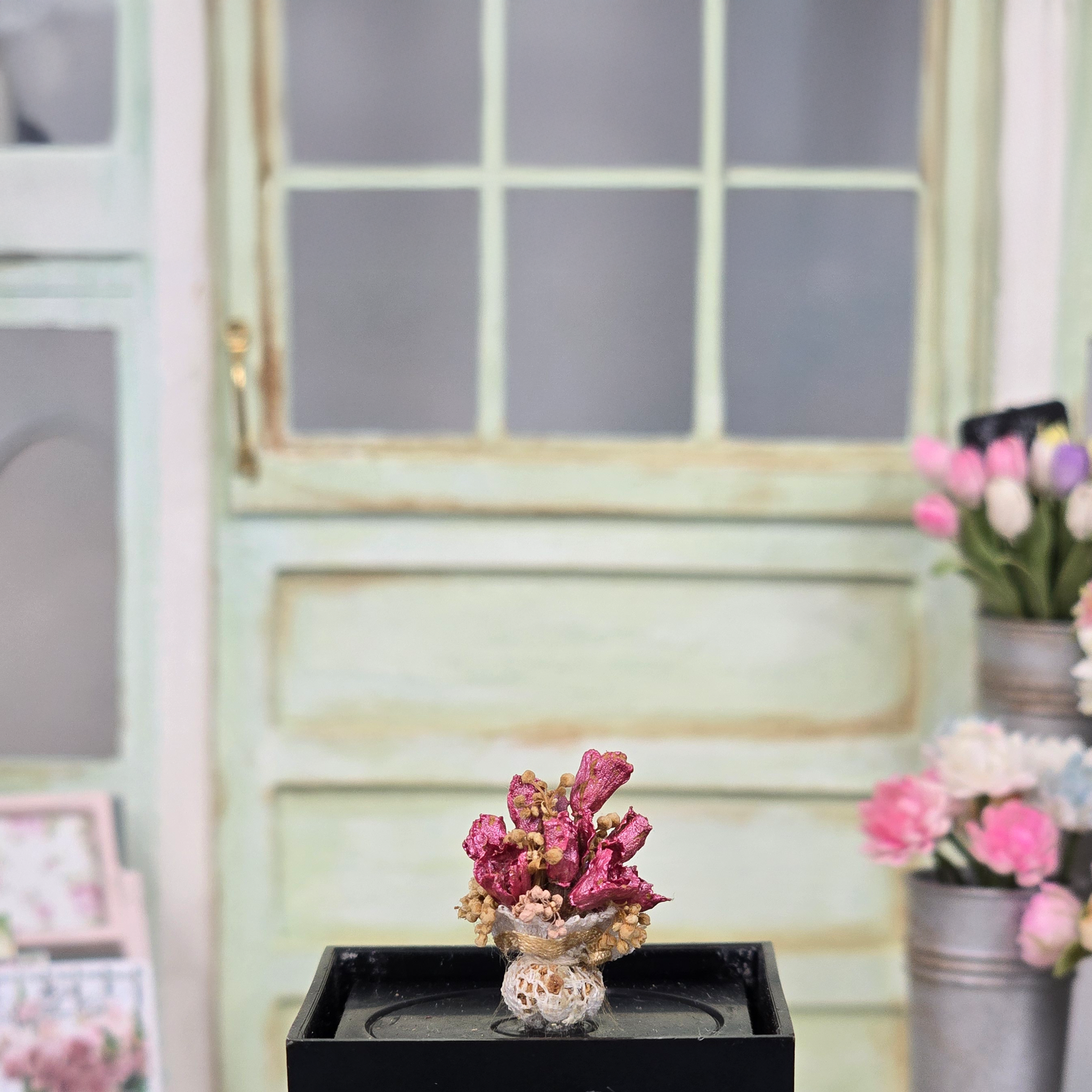 Jane Kilkenny REAL Tiny Spanish Rose Floral Arrangement in Lace