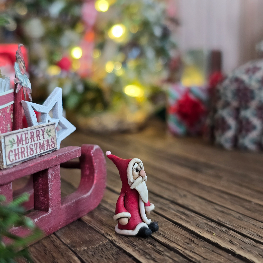 Dollhouse Miniature Folk Art Santa Figurine – Hand-Sculpted Clay ...