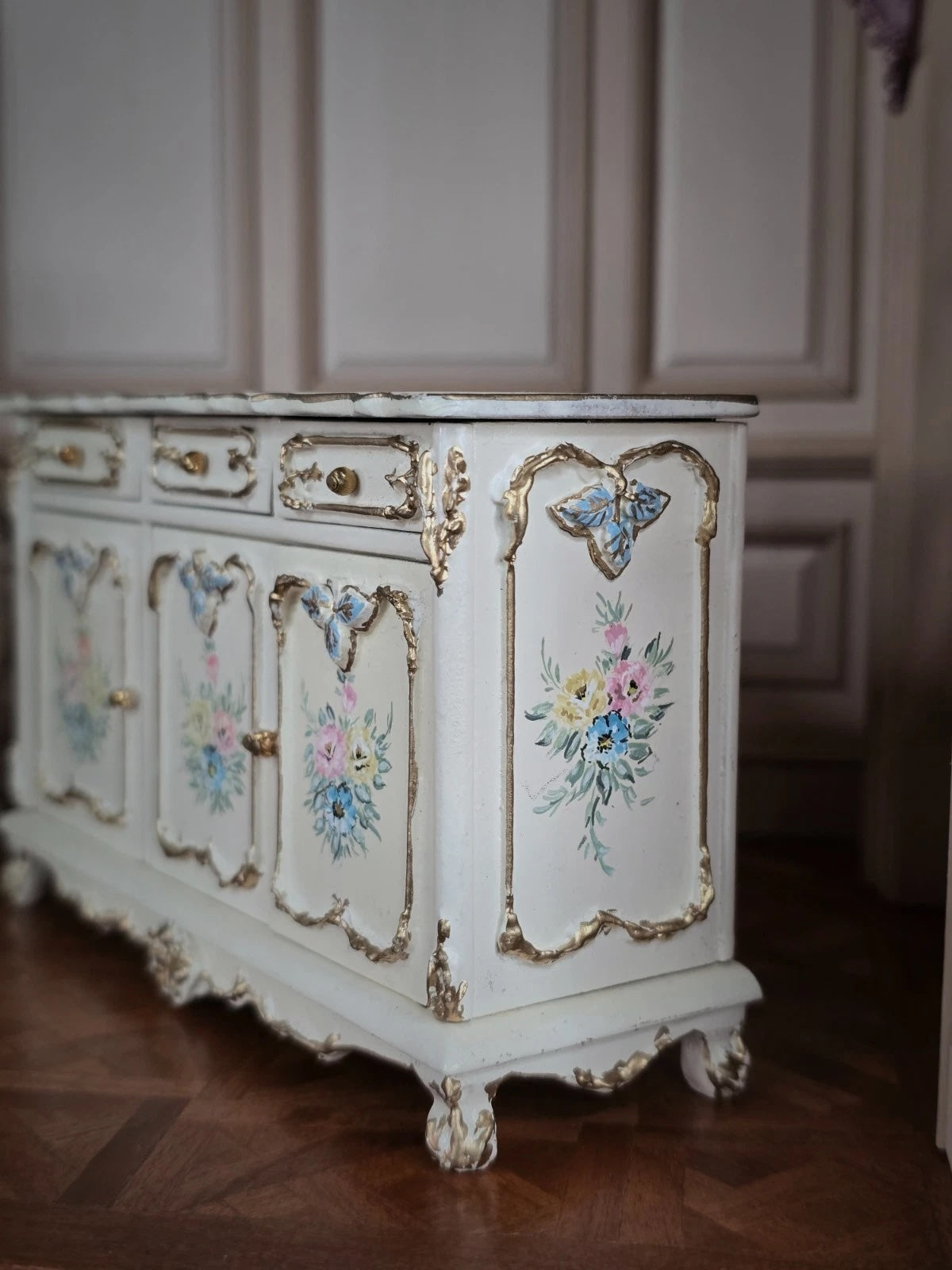 Renee Isabelle Hand-Painted Gilt 7-Piece Dining Set Dollhouse Miniature