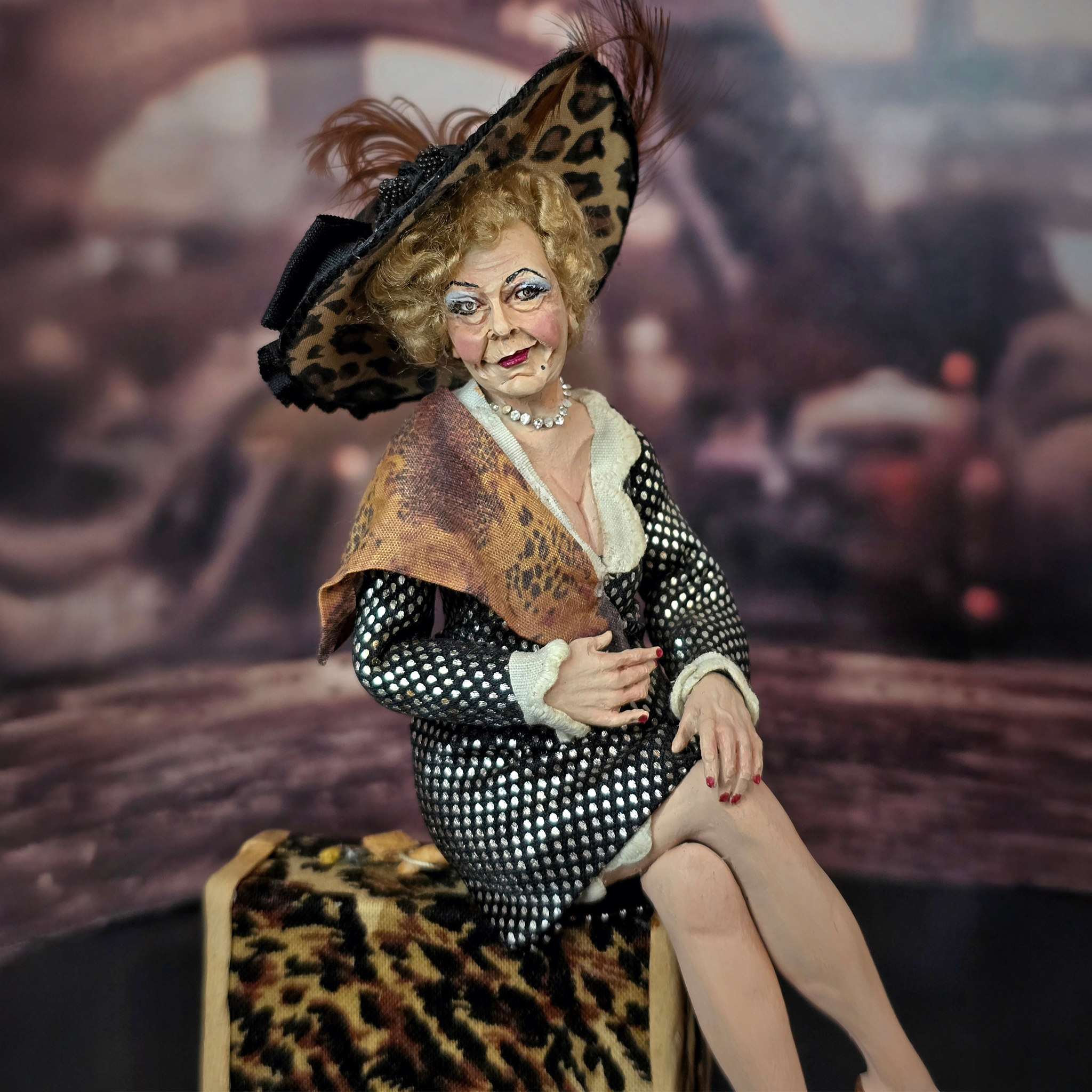 Sassy Traveler with Suitcase Original Marcia Backstrom Sculpted Dollhouse Doll 2003